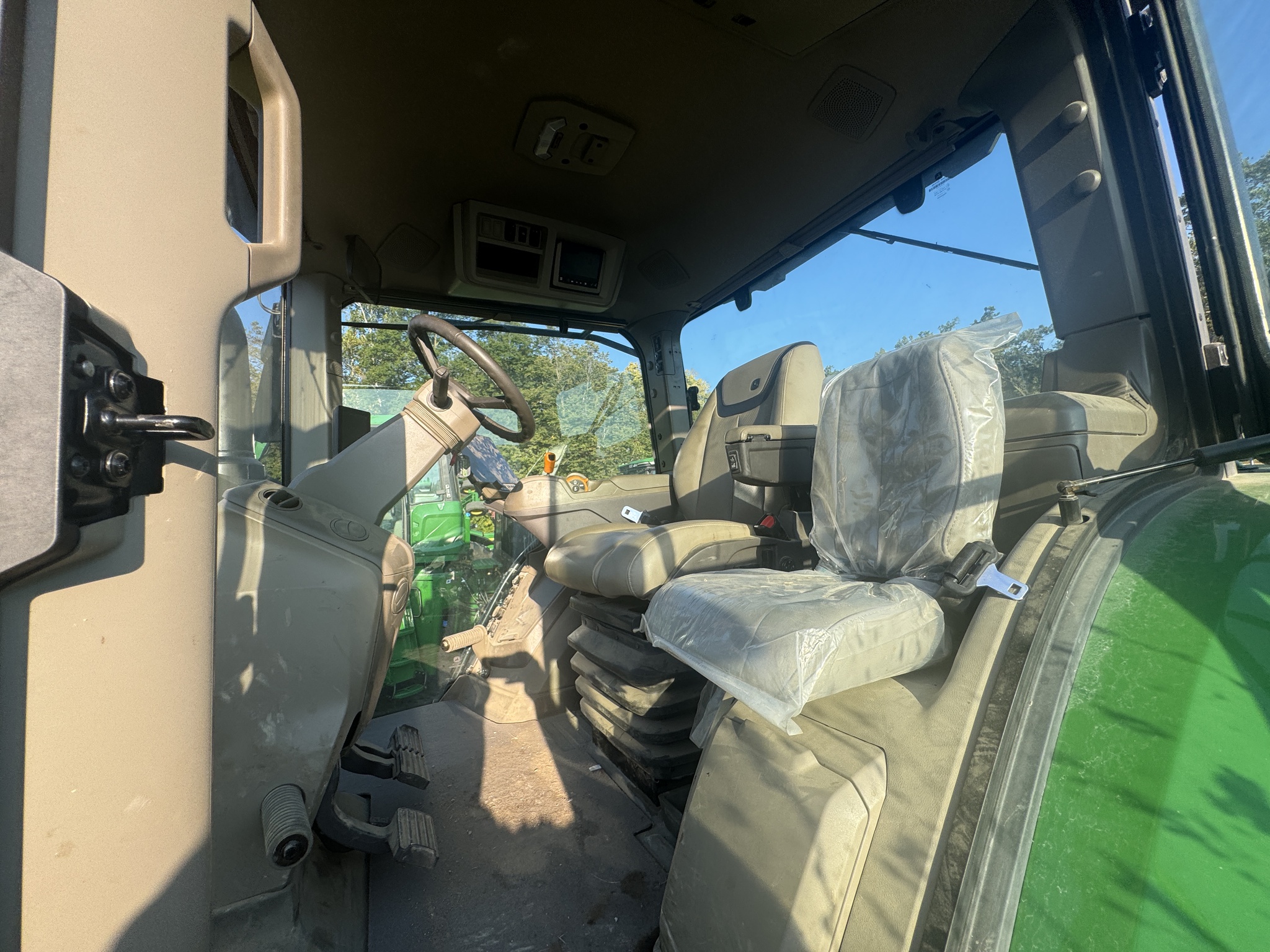 2024 John Deere 8R 280 Image 15