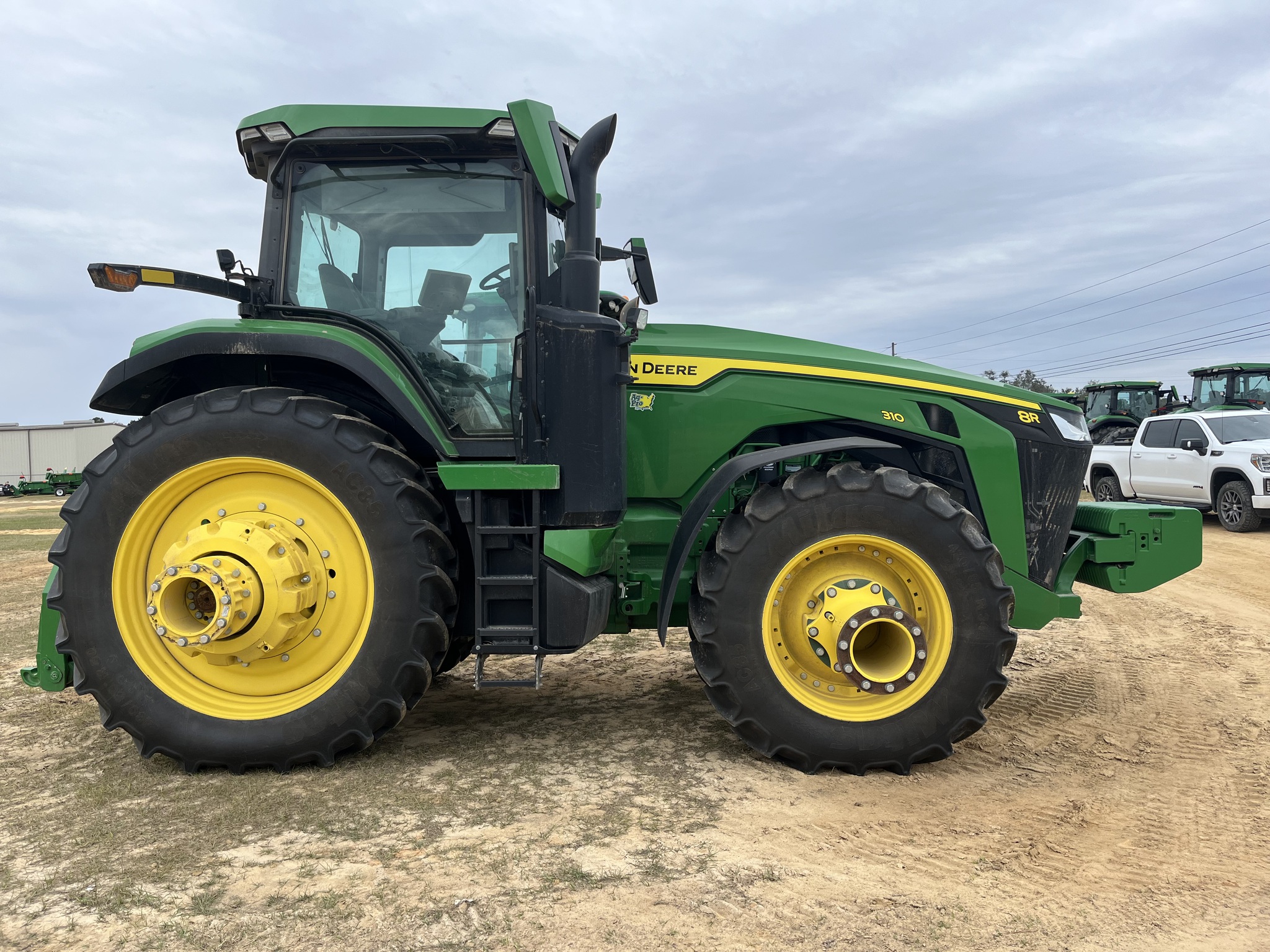 2023 John Deere 8R 310 Image 2