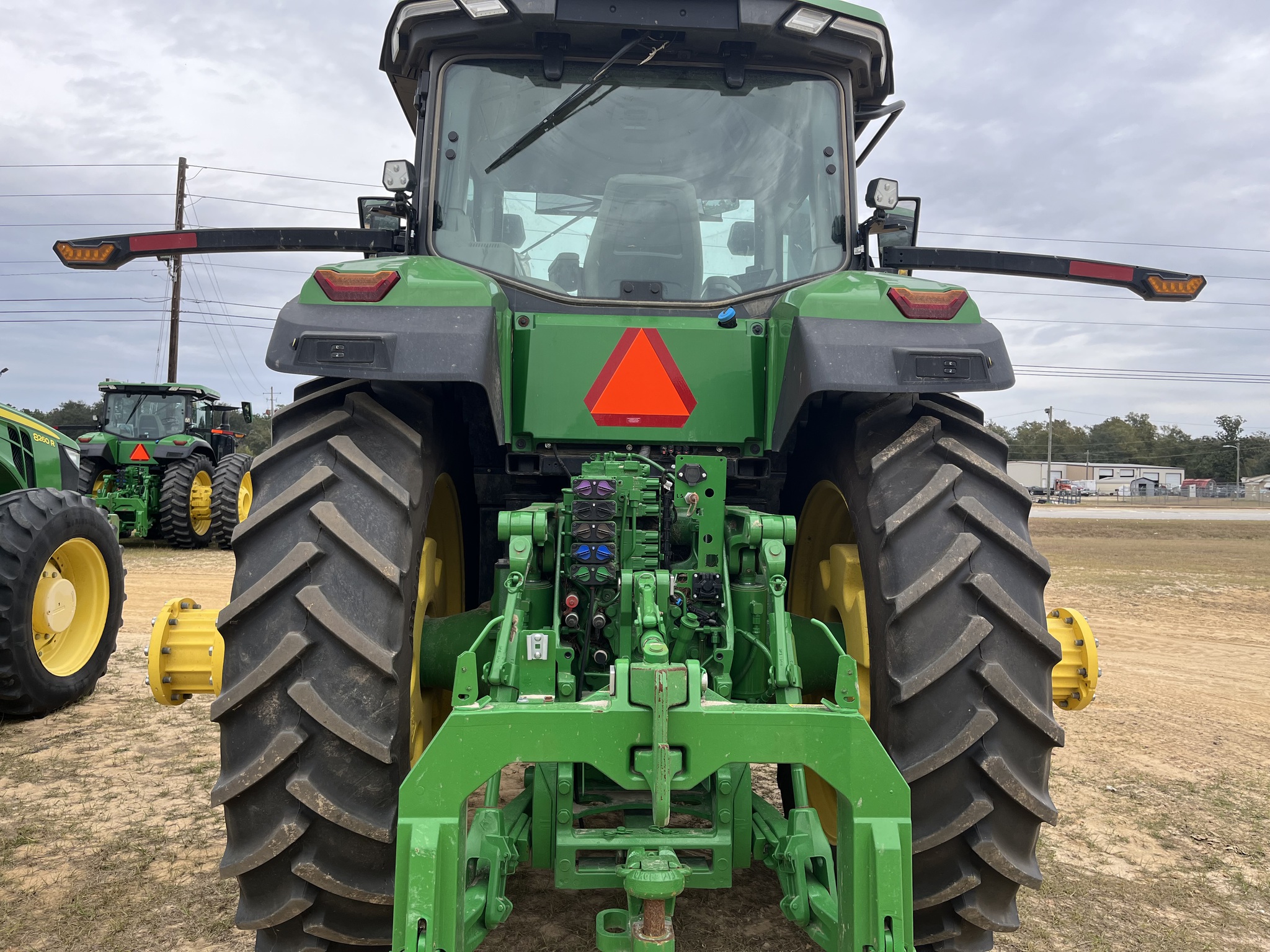 2023 John Deere 8R 310 Image 6