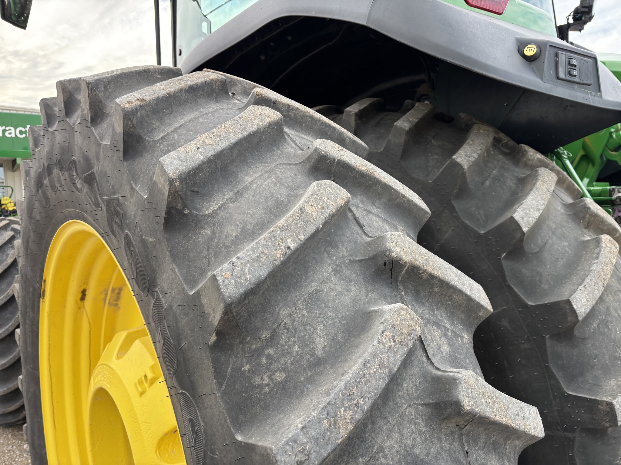  2022 John Deere 8R 310 at Heritage Tractor in Brimfield, IL