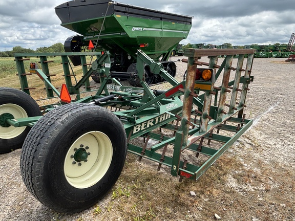 Used -- Other Bertha's A Drag Heavy H20 Heavy Harrows at Koenig Equipment in Anna, OH - Photo4