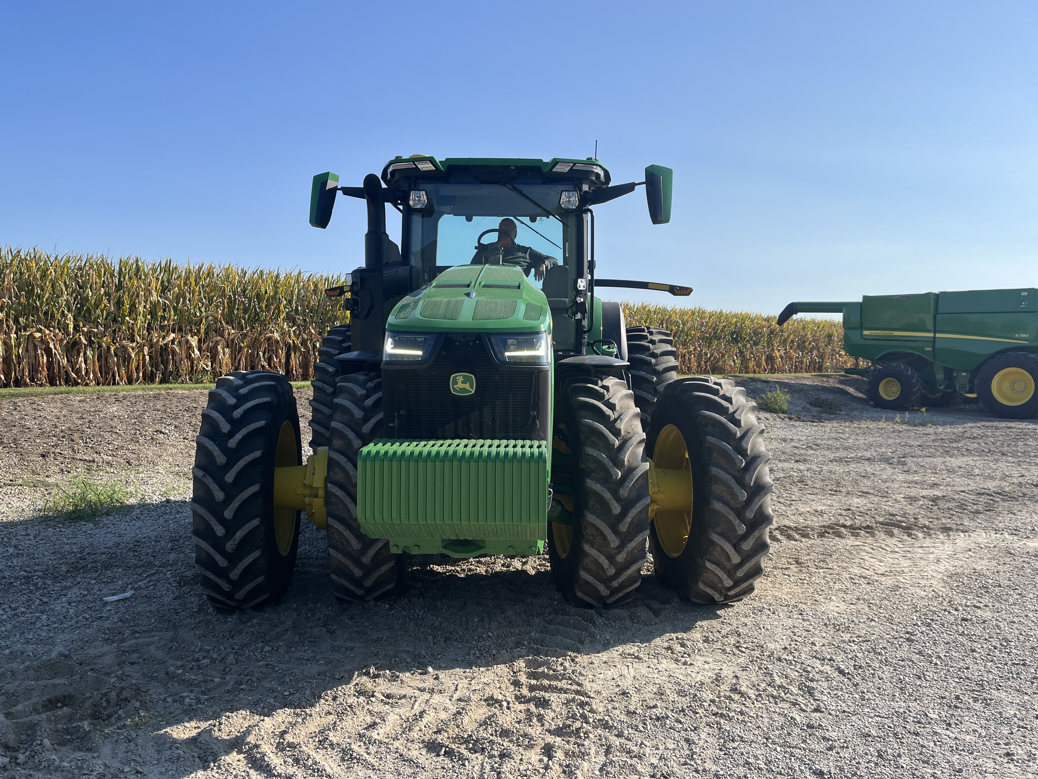  2024 John Deere 8R 370 at Heritage Tractor in Kewanee, IL