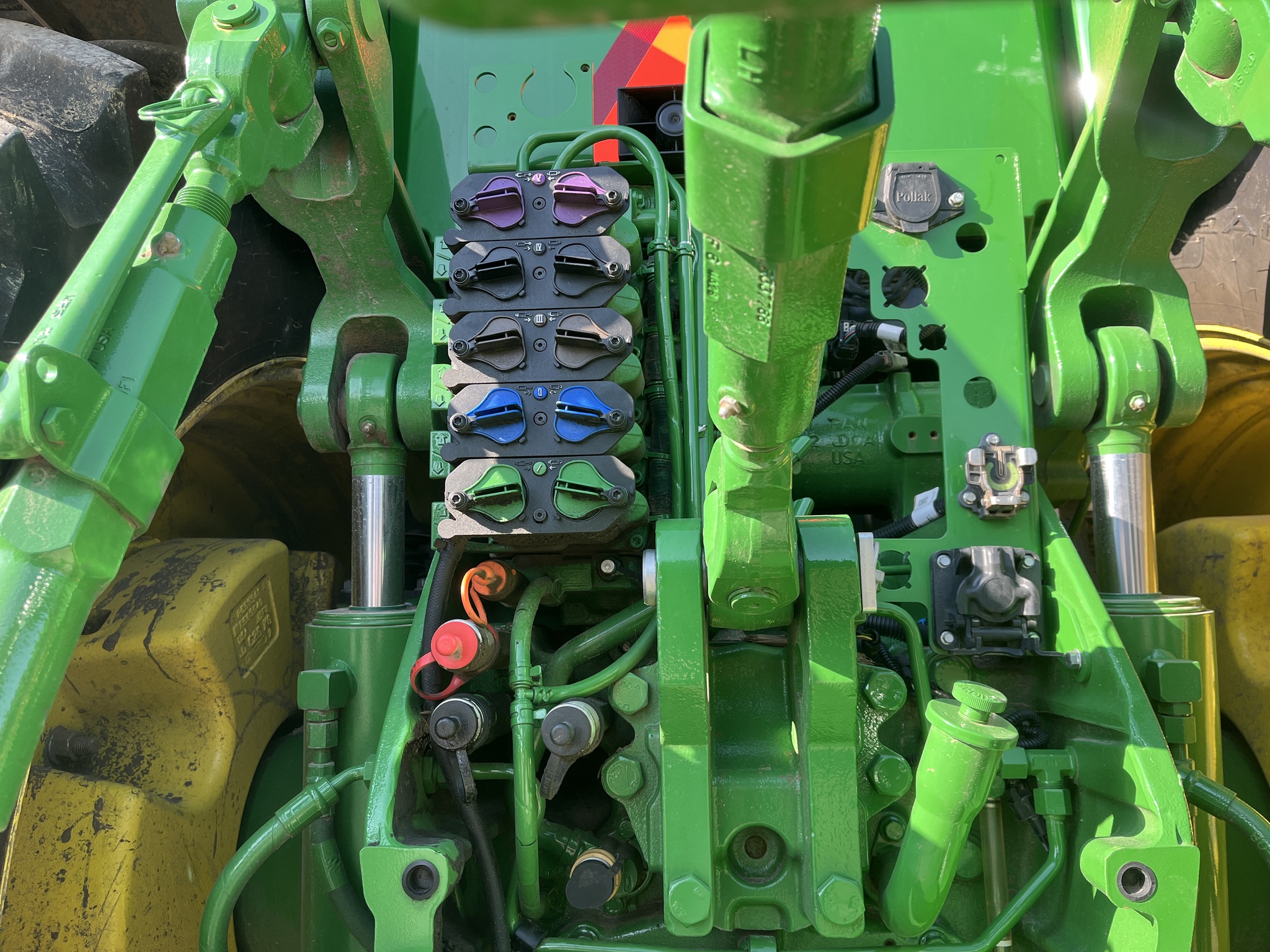  2024 John Deere 8R 370 at Heritage Tractor in Kewanee, IL
