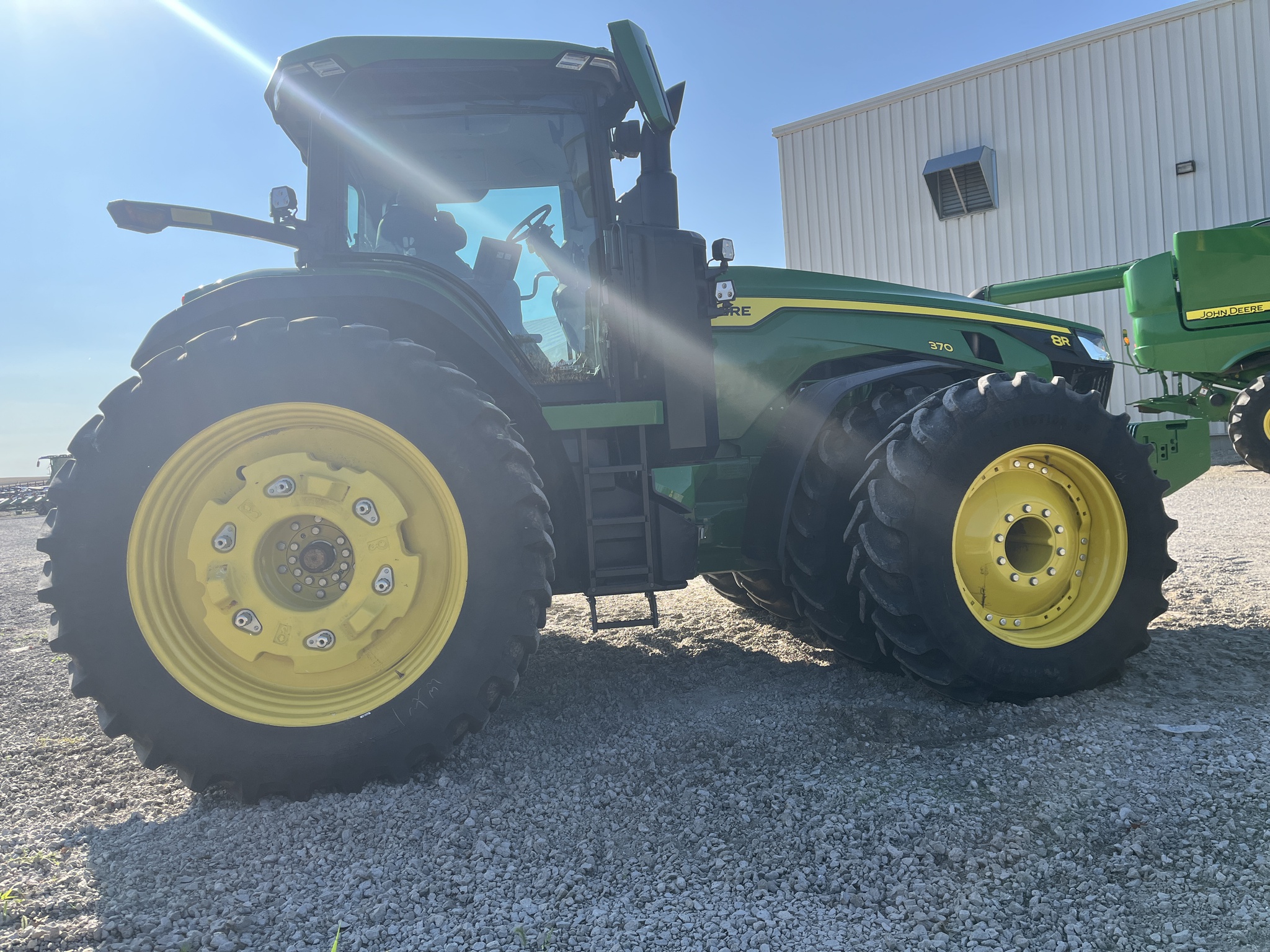  2024 John Deere 8R 370 at Heritage Tractor in Kewanee, IL