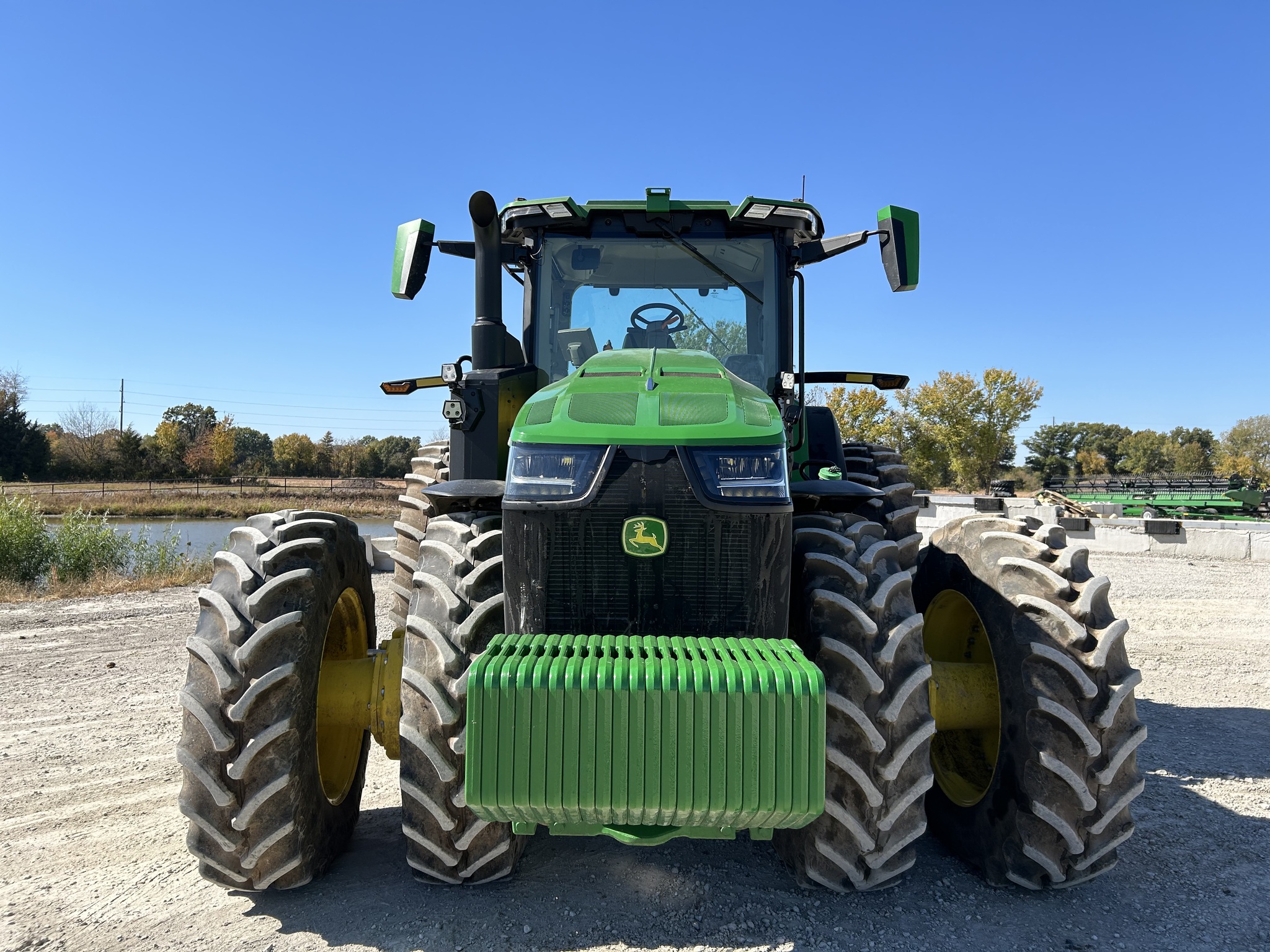  2023 John Deere 8R 340 at Heritage Tractor in Pittsburg, KS