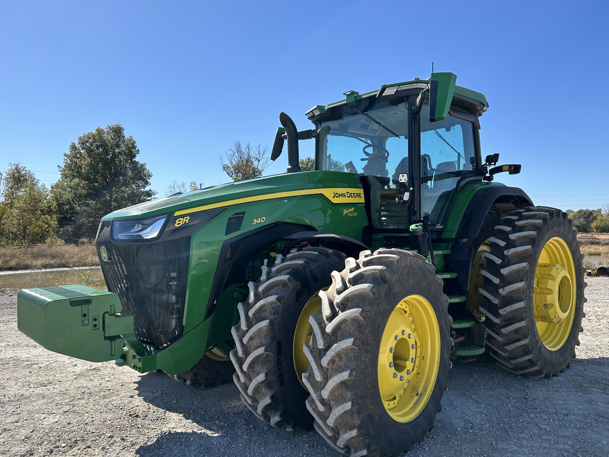  2023 John Deere 8R 340 at Heritage Tractor in Pittsburg, KS