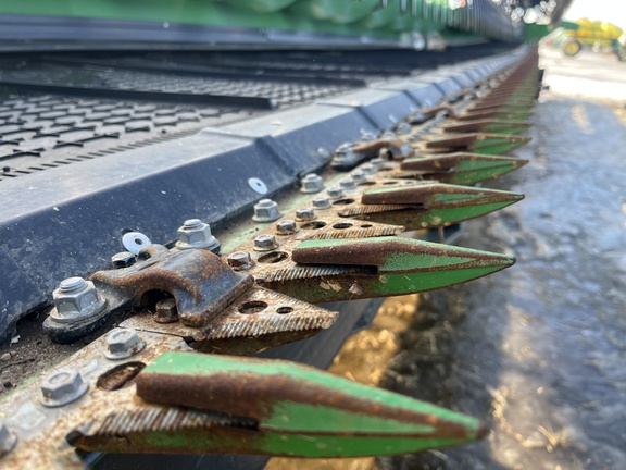 Used 2024 John Deere HD50R Combine Platforms at Horizon Ag & Turf in High Prairie, AB - Photo13