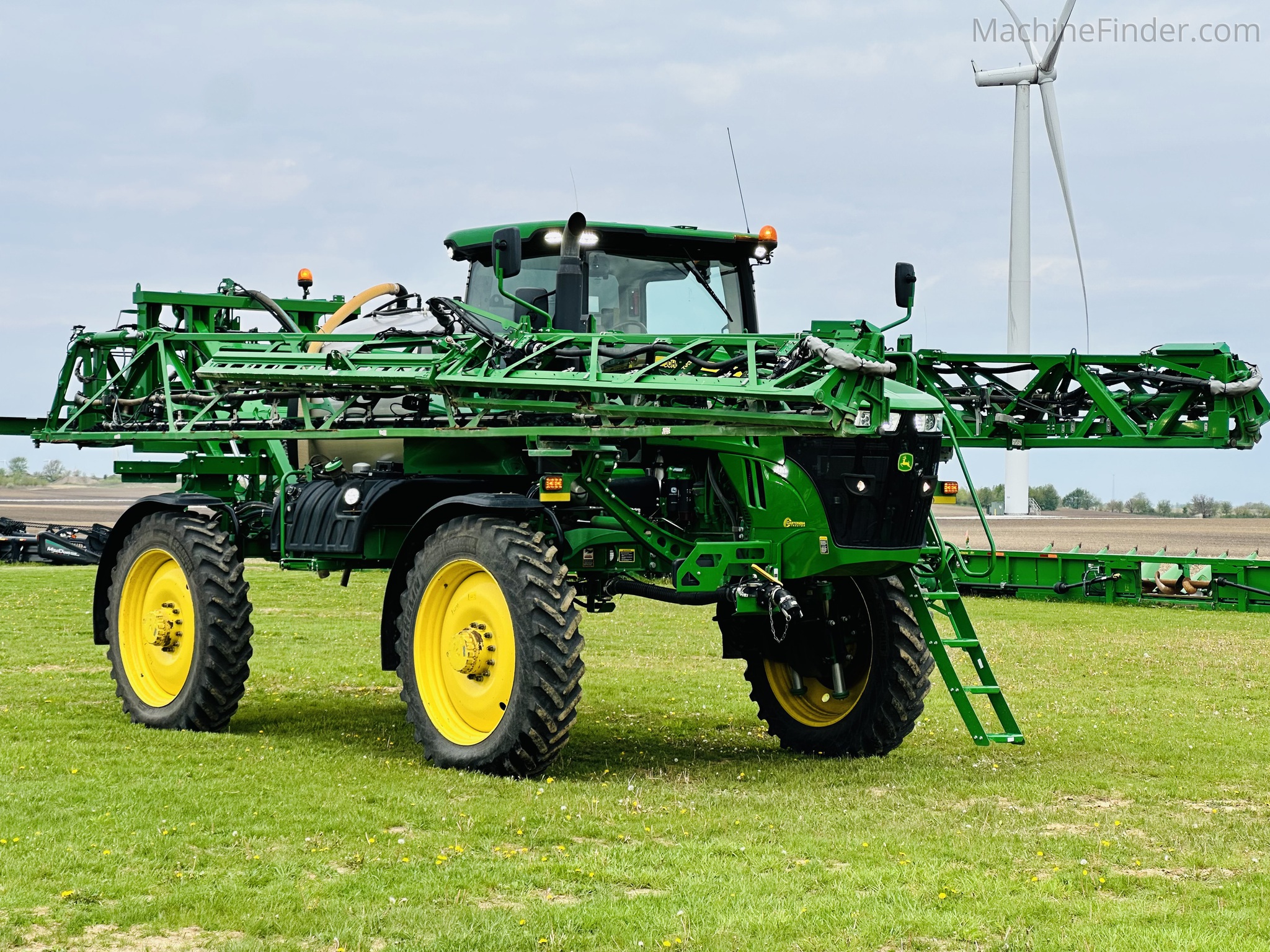 2019 John Deere R4038 | Self-Propelled Sprayers | MachineFinder
