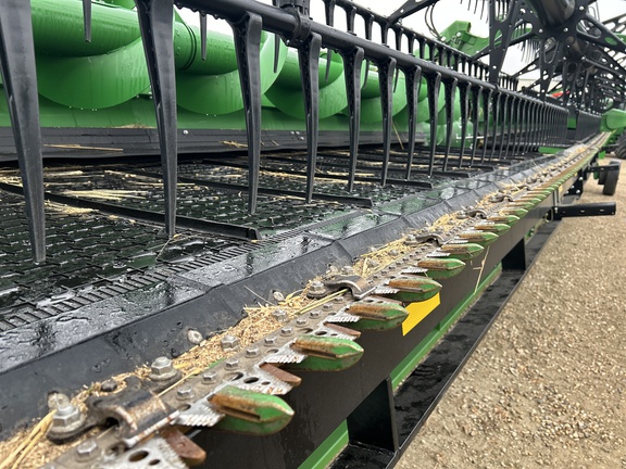 Used 2024 John Deere HD50R Combine Platforms at Horizon Ag & Turf in Wetaskiwin, AB - Photo4