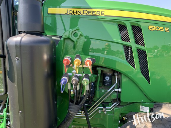 Photo of 2023 John Deere 6105E