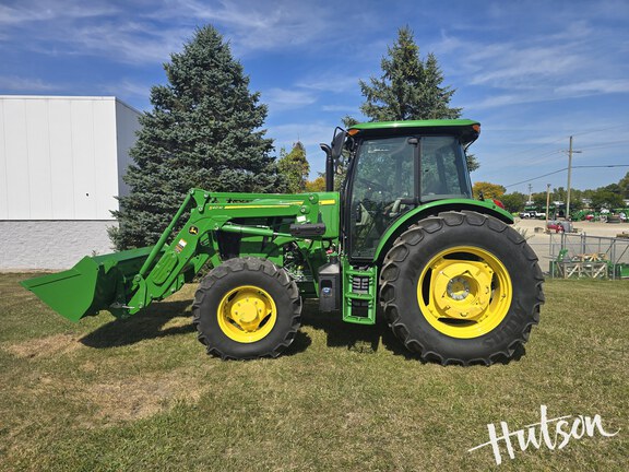 Photo of 2023 John Deere 6105E