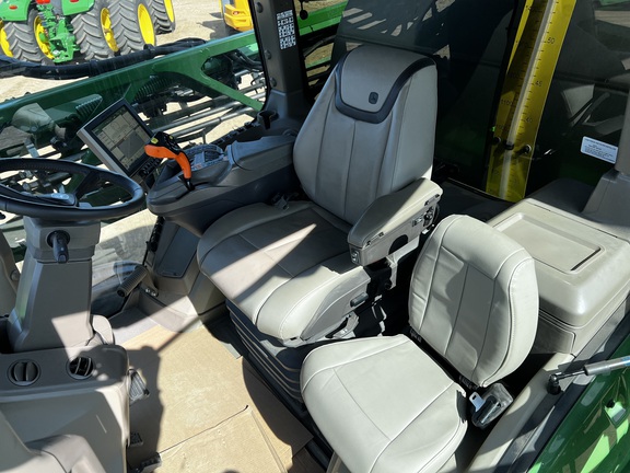 2024 John Deere 616R - Photo35
