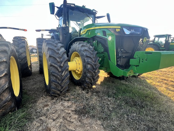 2023 John Deere 8R 340 Photo 1