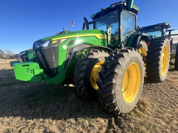 2023 John Deere 8R 340 Photo 3