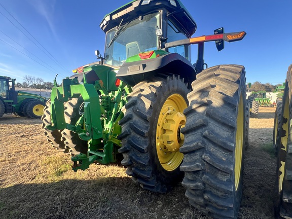 2023 John Deere 8R 340 Photo 6