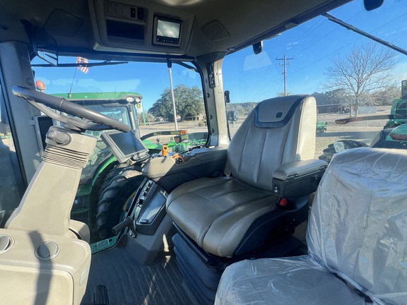 2023 John Deere 8R 340 Photo 9