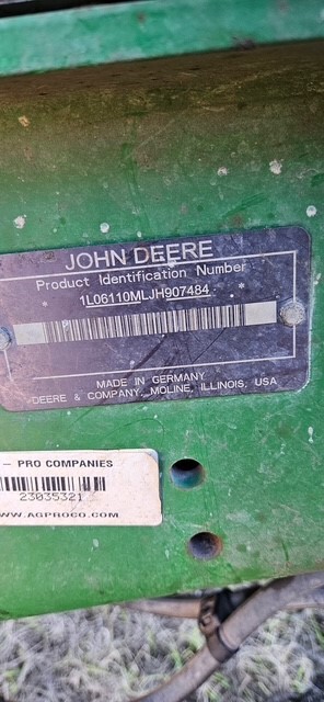 2018 John Deere 6110M Image 10