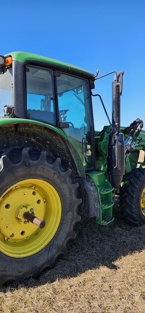 2018 John Deere 6110M Image 3