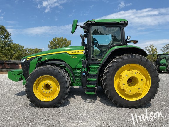 Photo of 2024 John Deere 8R 410