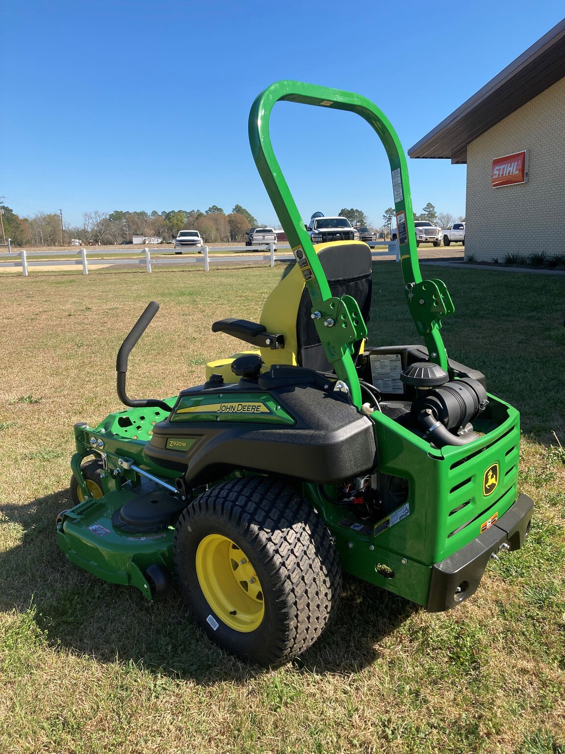 2025 John Deere Z920M Image 4