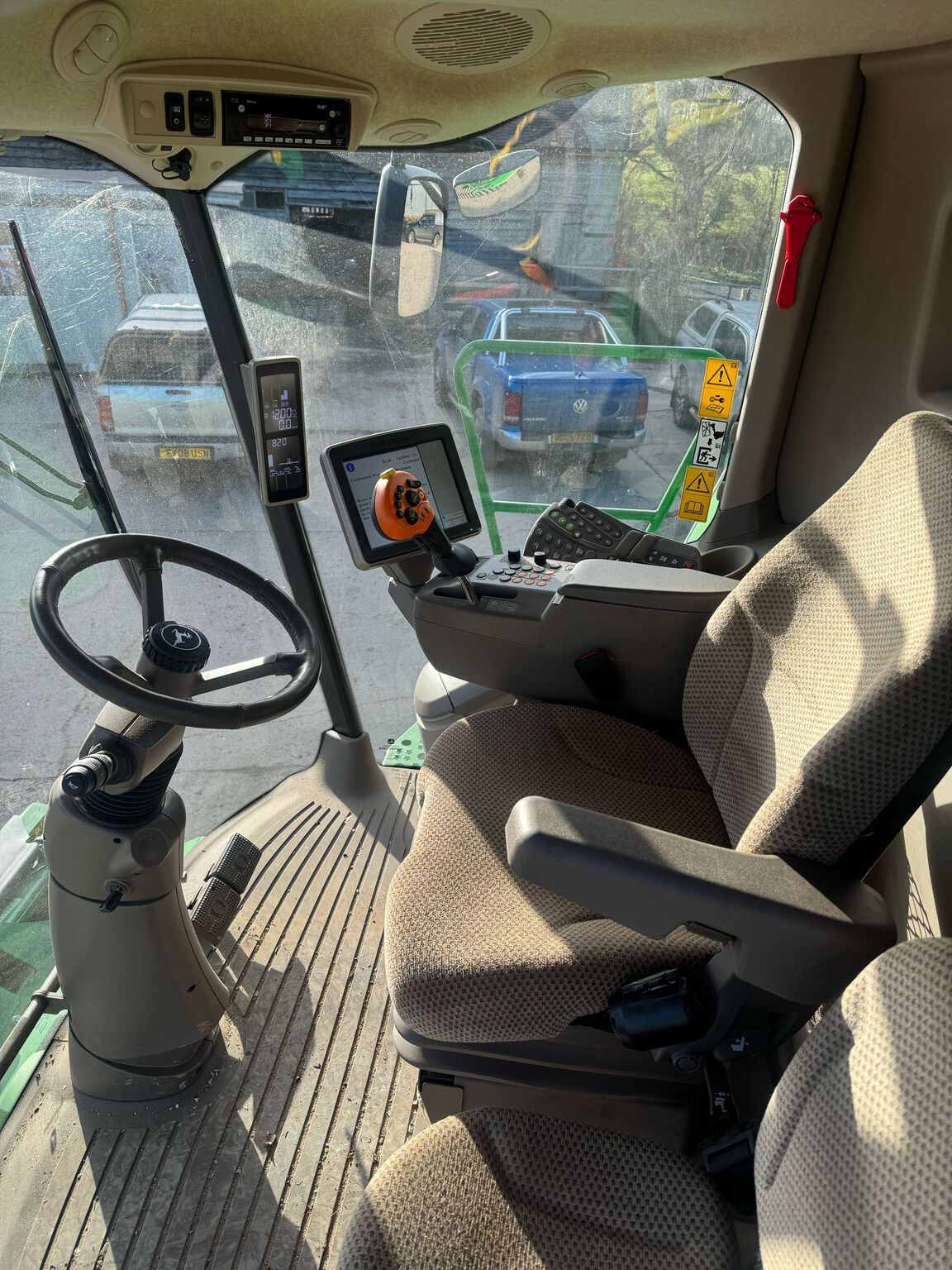 2023 John Deere T670