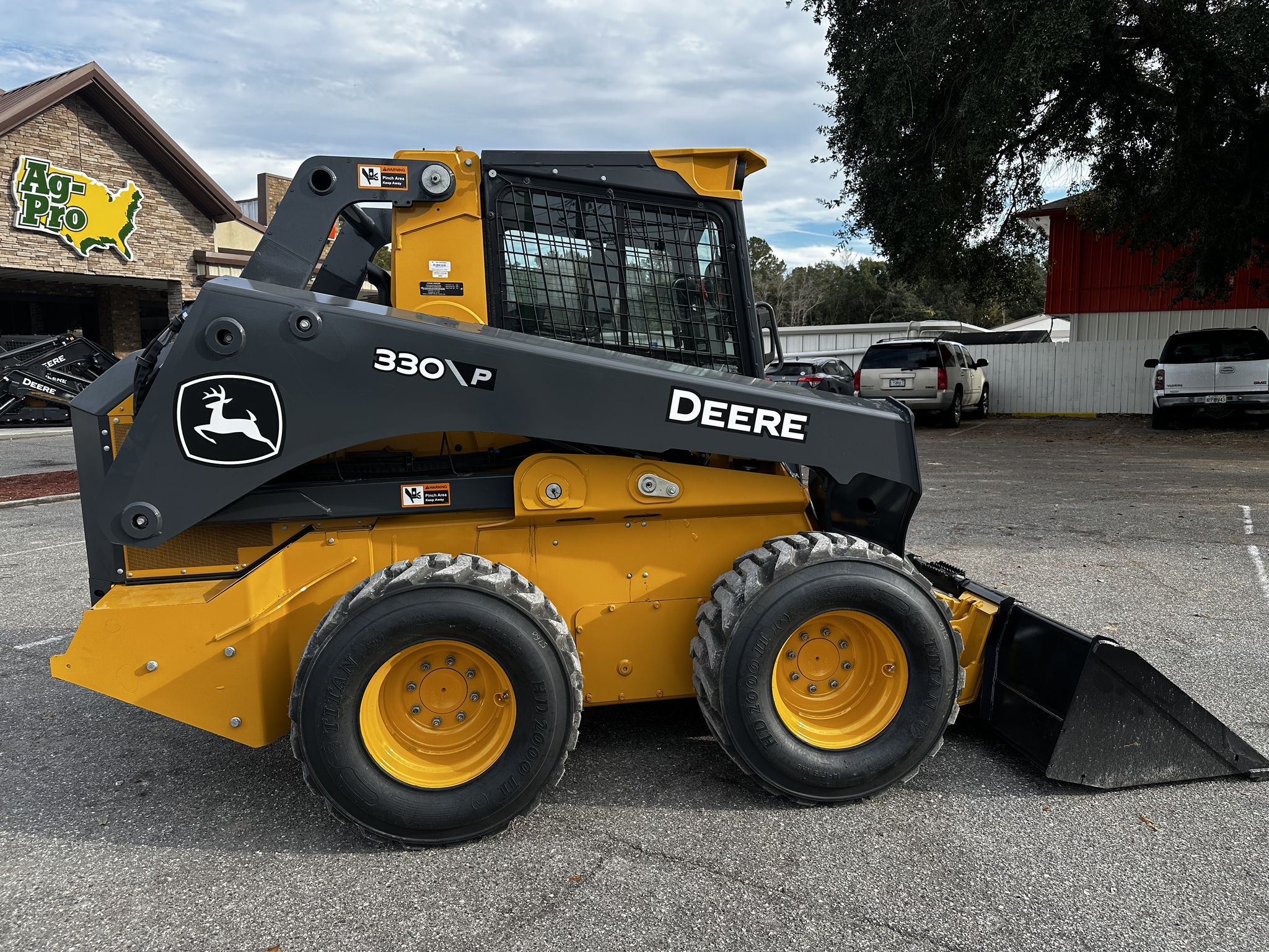 2025 John Deere 330 P Image 2