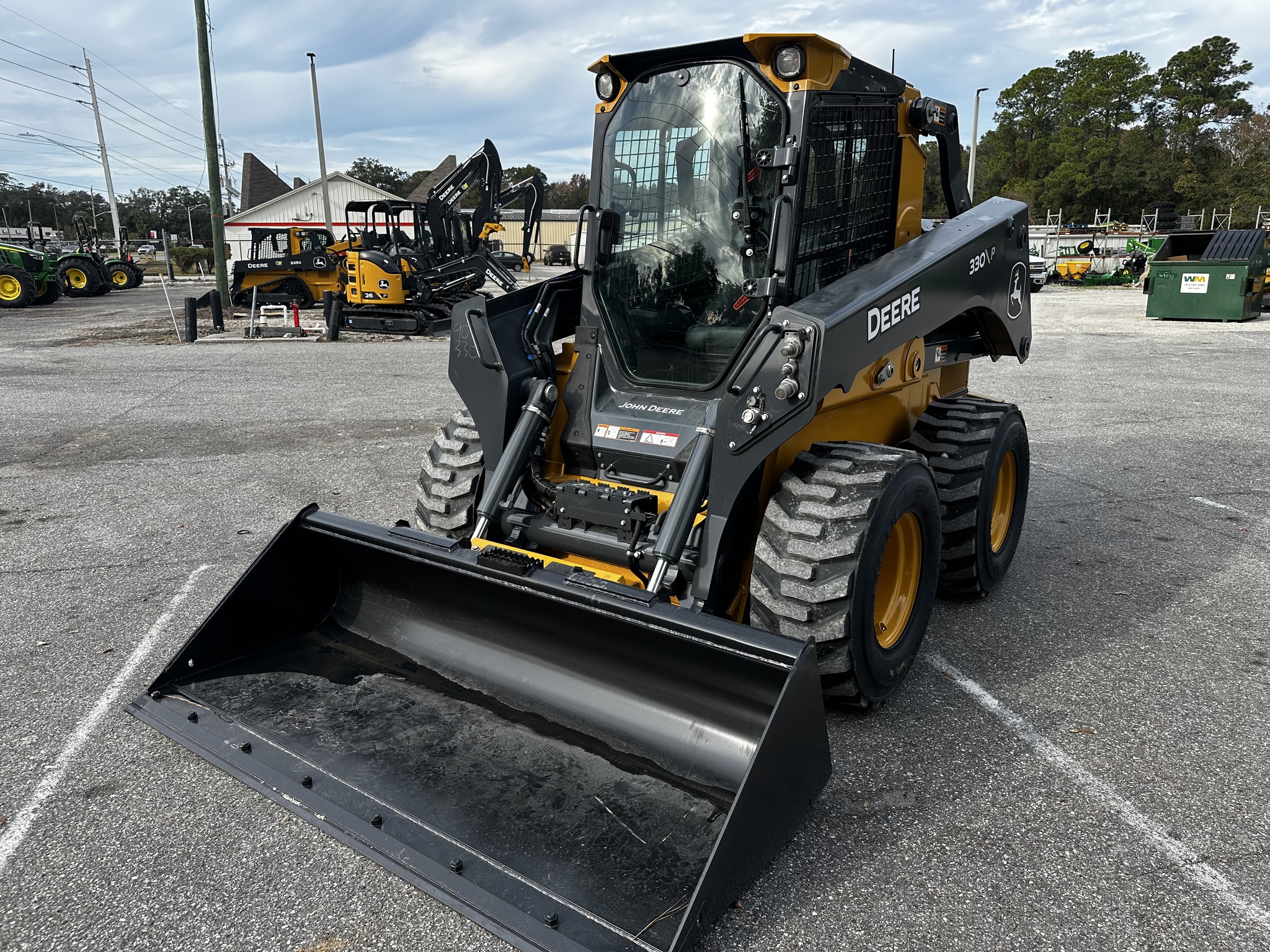 2025 John Deere 330 P Image 4
