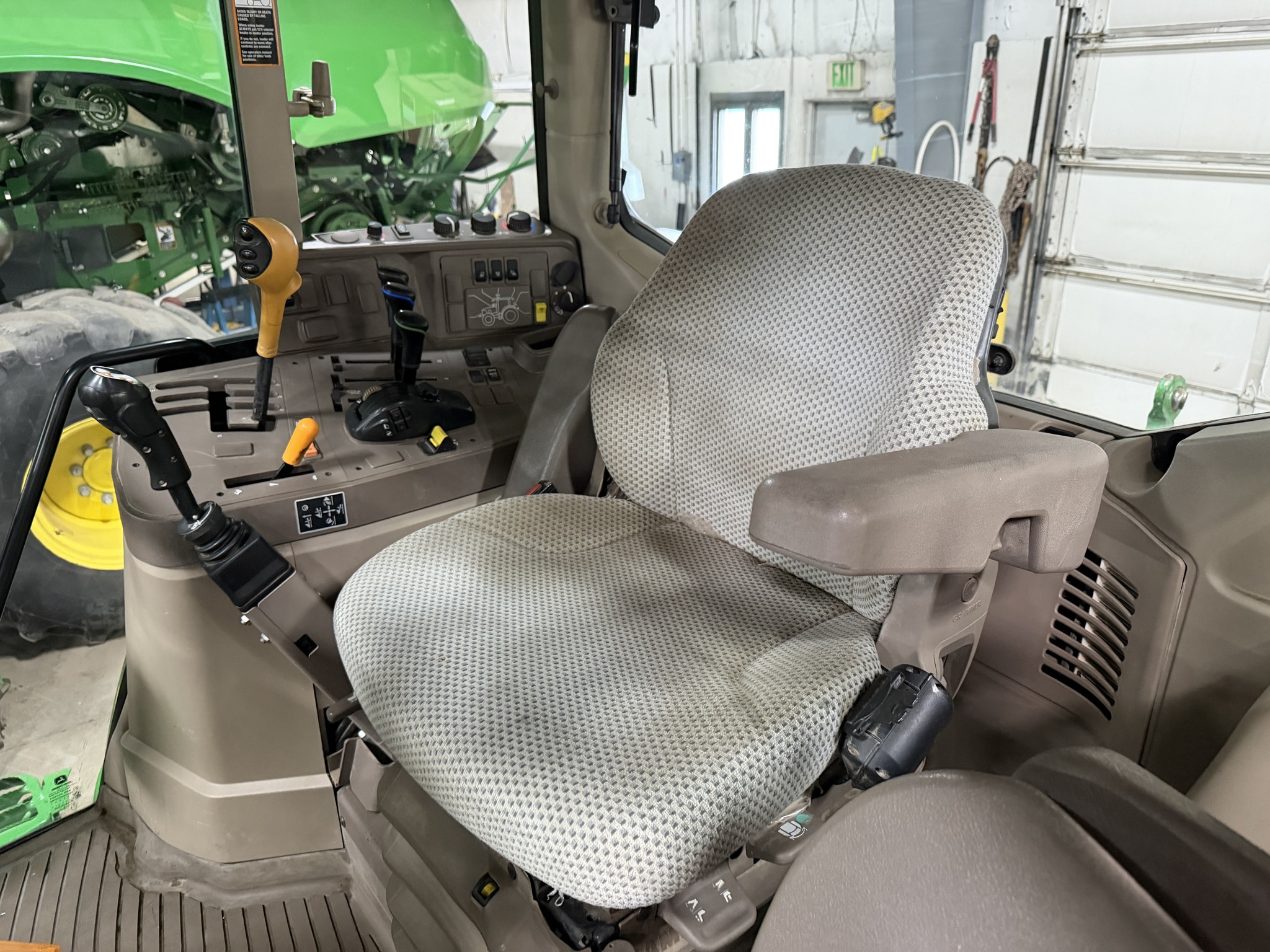 2019 John Deere 6130M Image 13