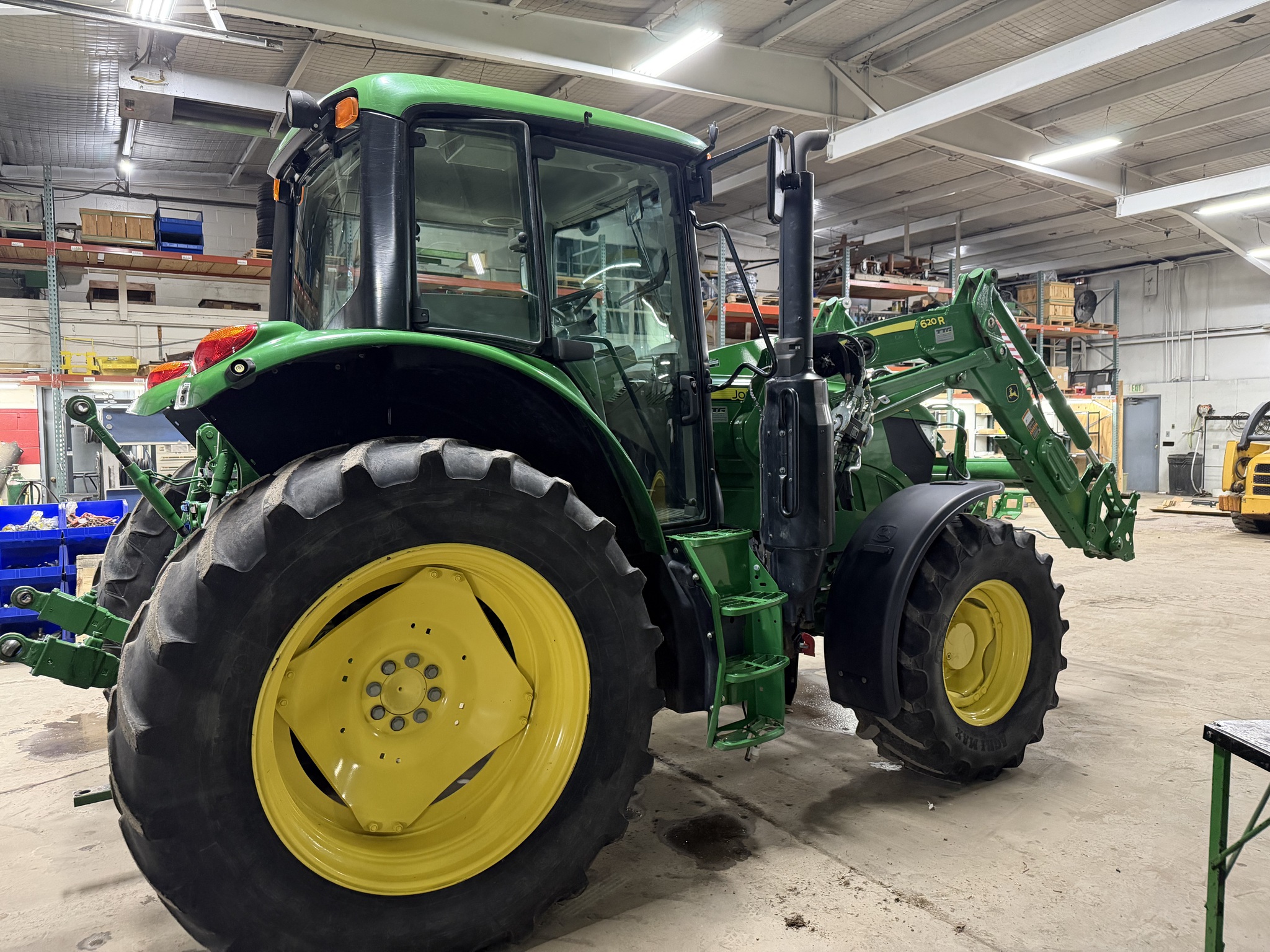 2019 John Deere 6130M Image 4