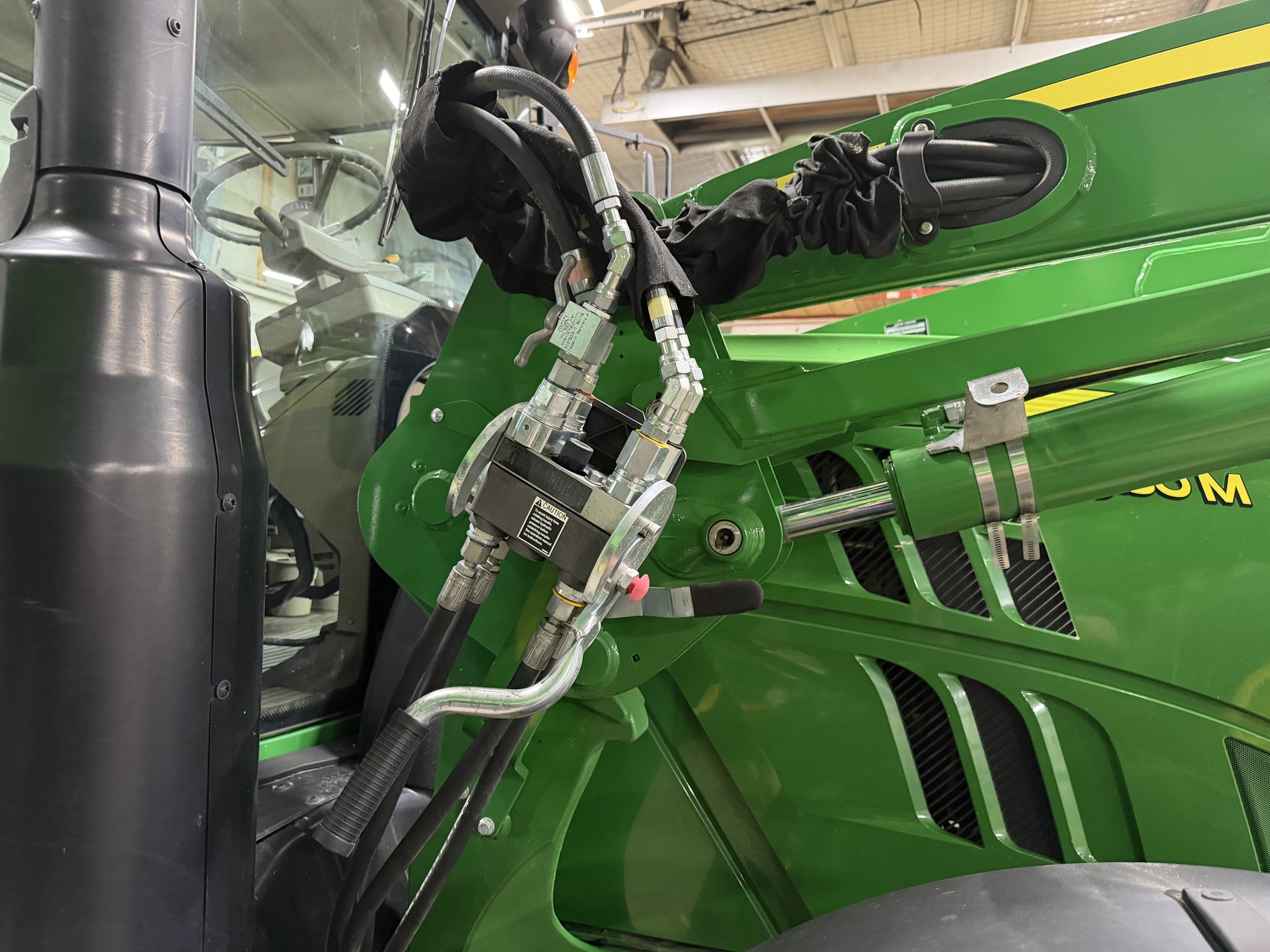 2019 John Deere 6130M Image 18