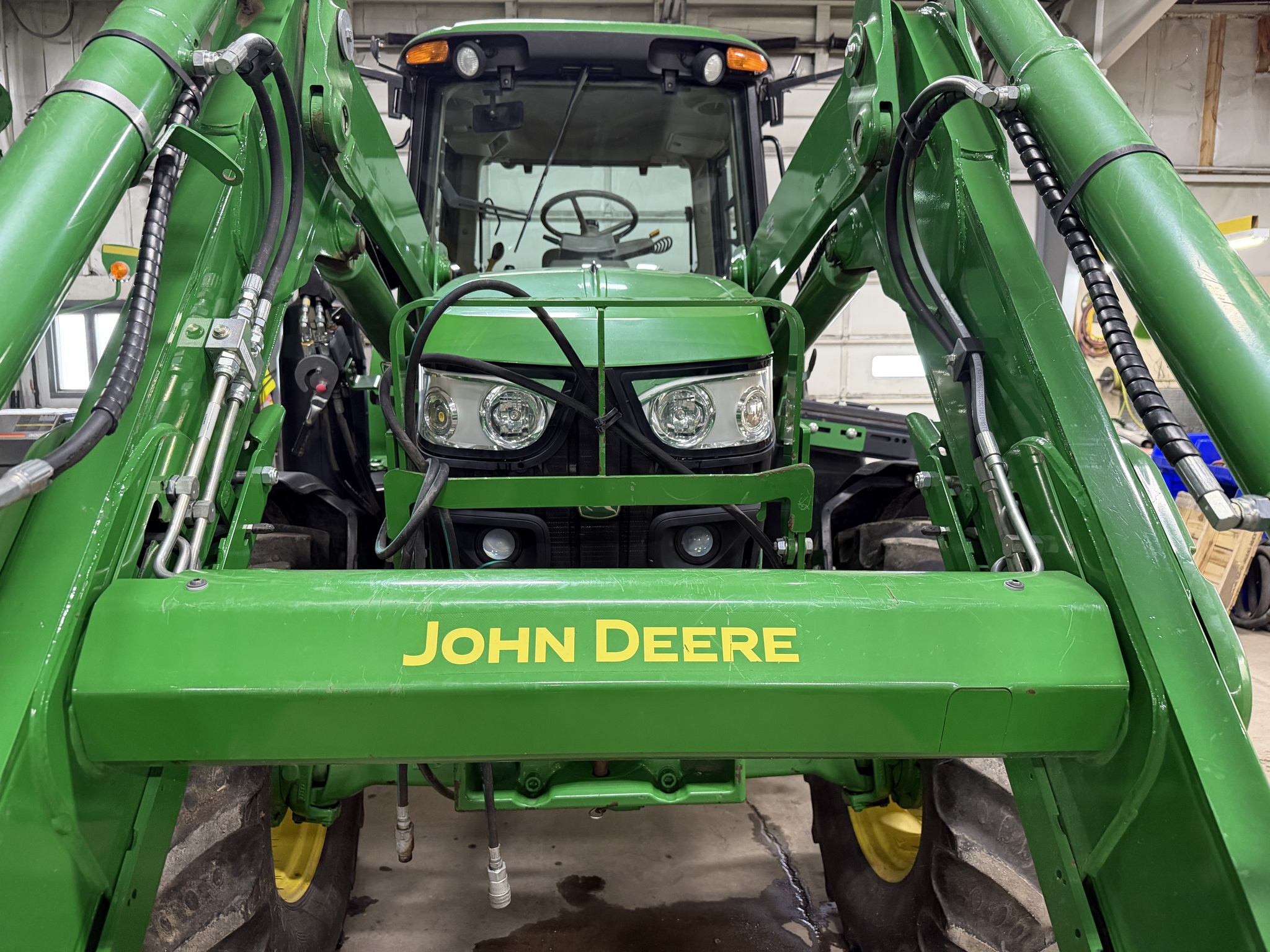 2019 John Deere 6130M Image 6