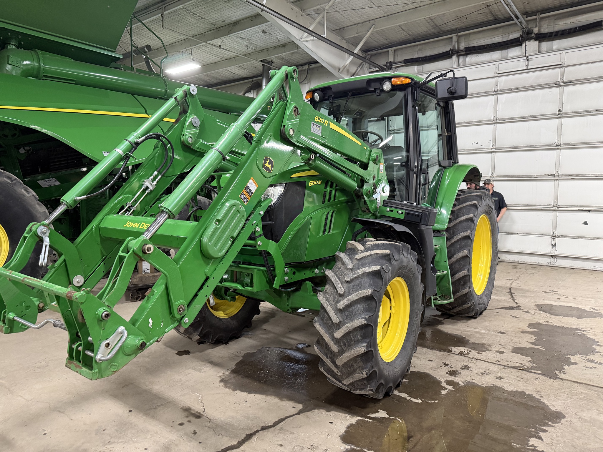 2019 John Deere 6130M Image 3