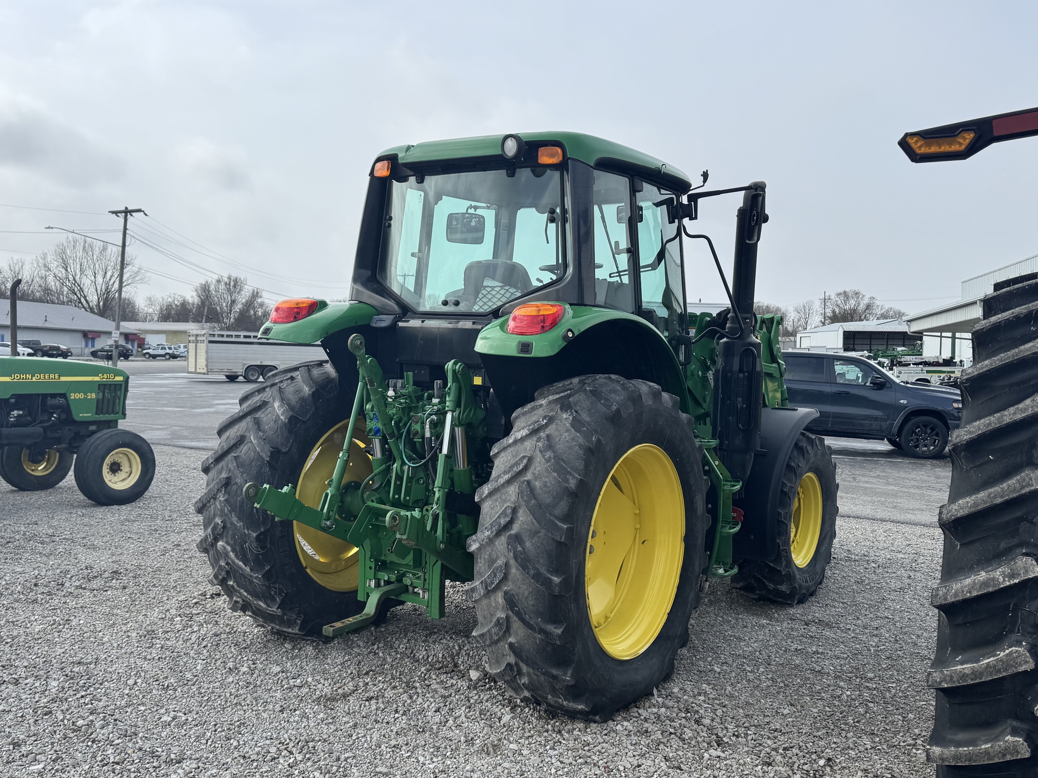 2019 John Deere 6130M Image 6
