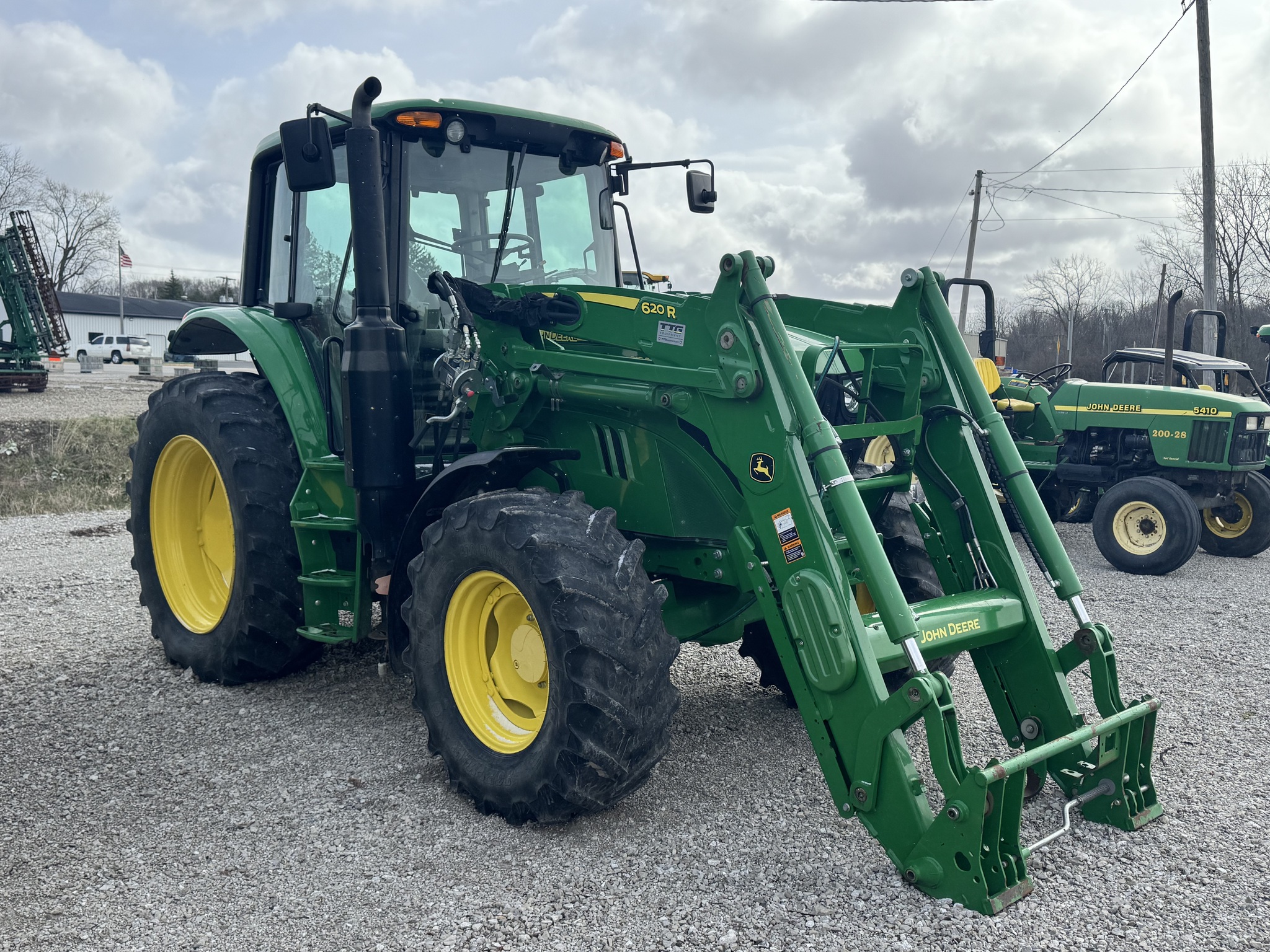 2019 John Deere 6130M Image 2