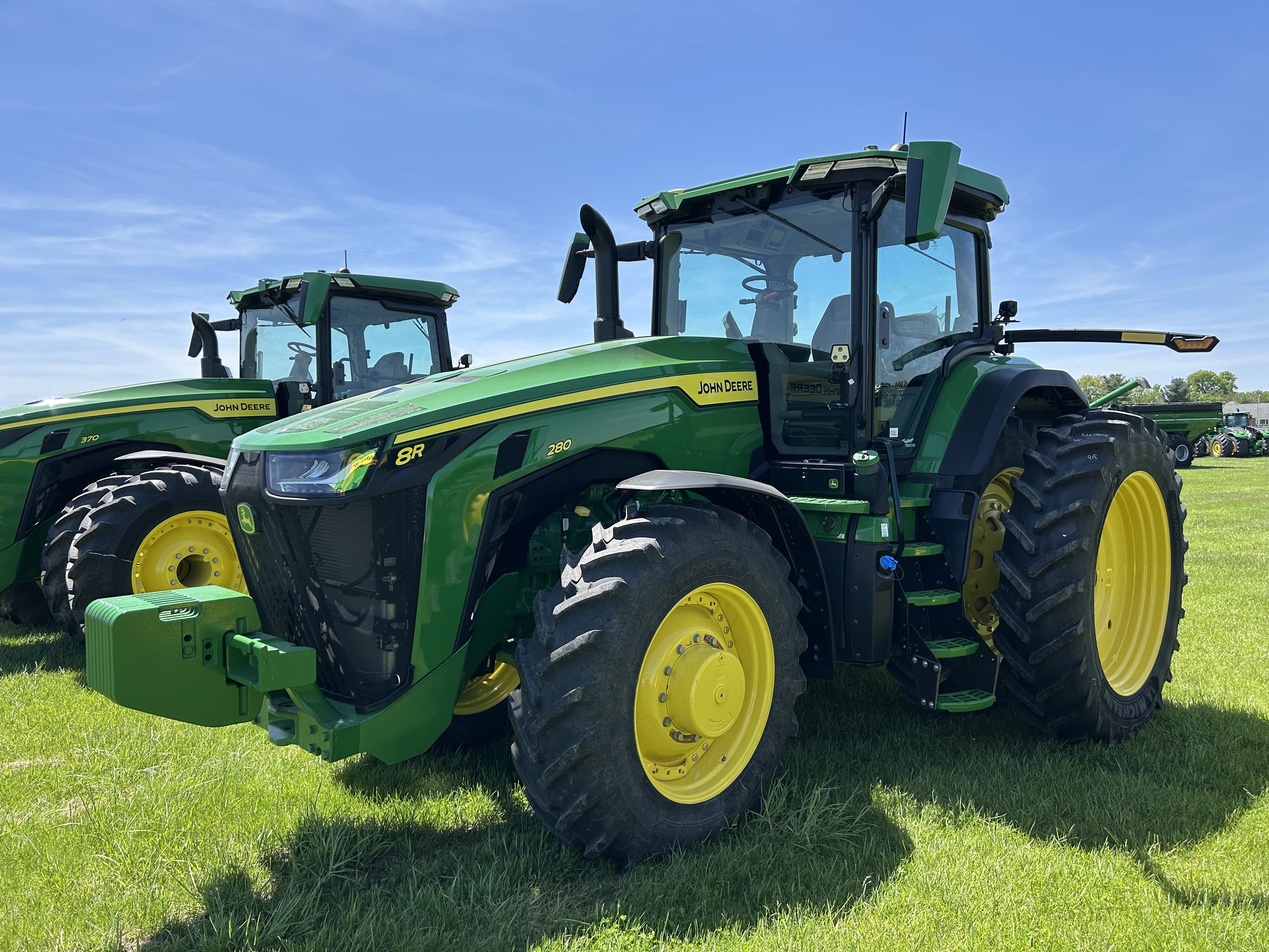  2024 John Deere 8R 280 at Heritage Tractor in Lacon, IL
