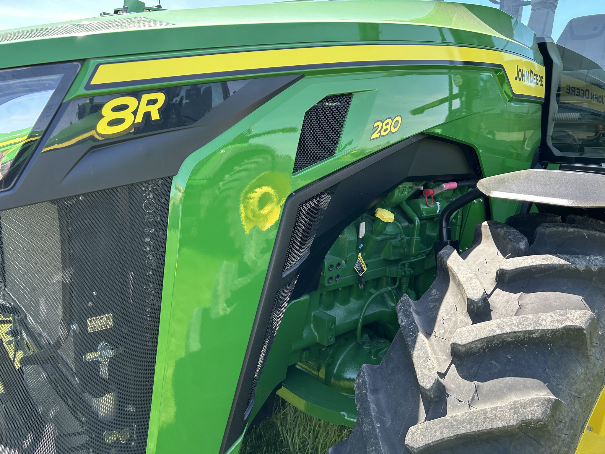  2024 John Deere 8R 280 at Heritage Tractor in Lacon, IL