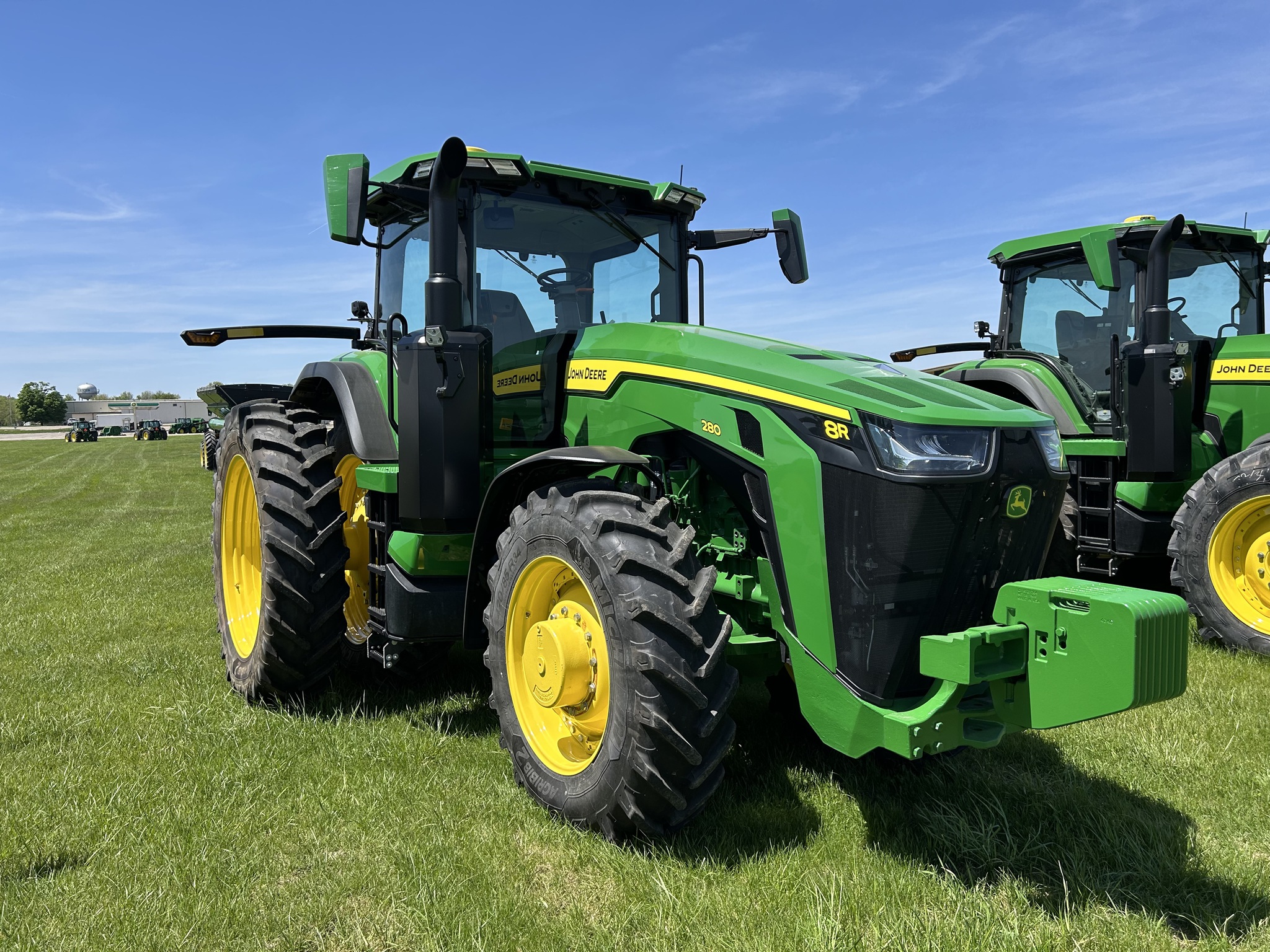  2024 John Deere 8R 280 at Heritage Tractor in Lacon, IL
