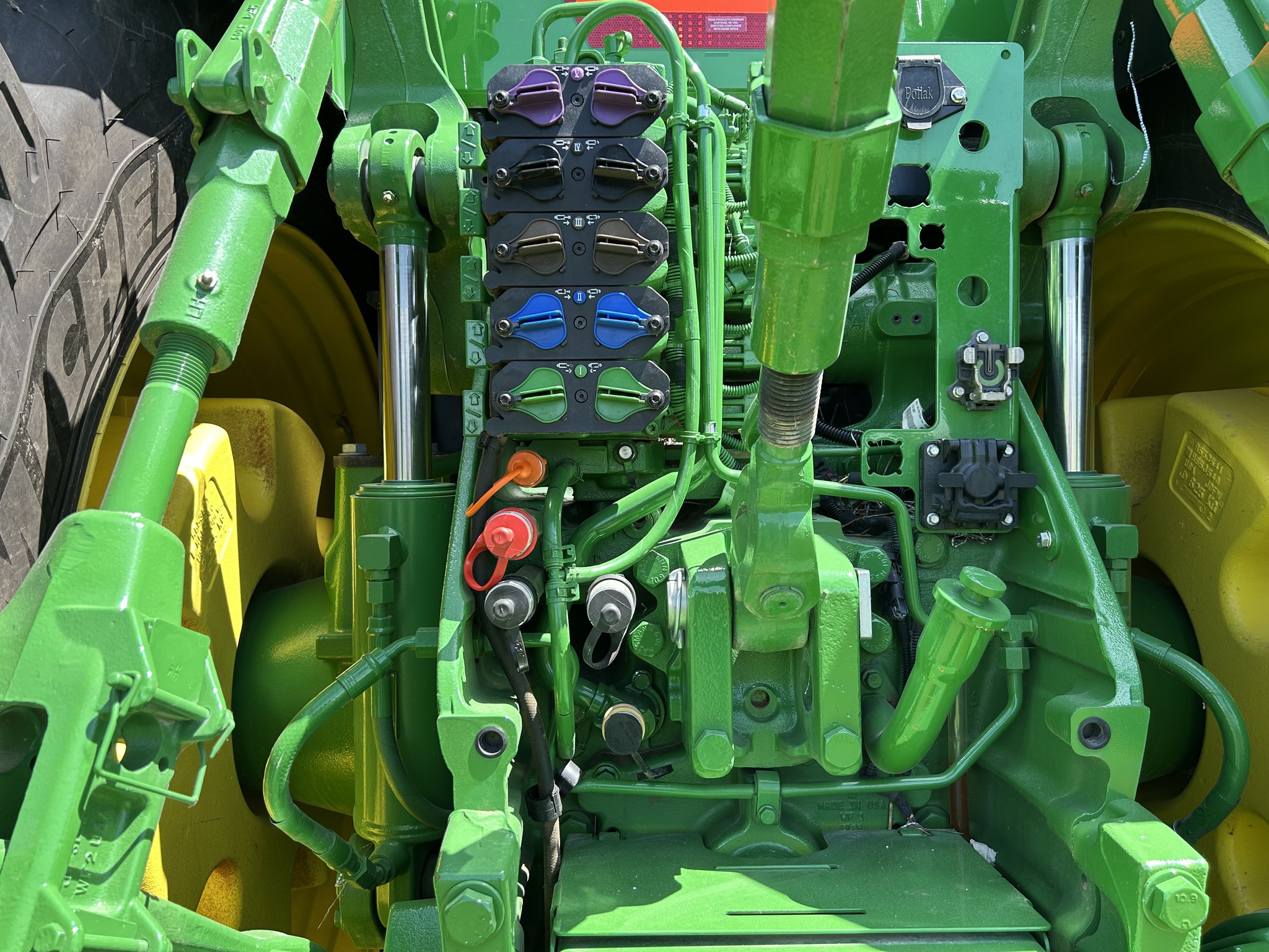  2024 John Deere 8R 280 at Heritage Tractor in Lacon, IL