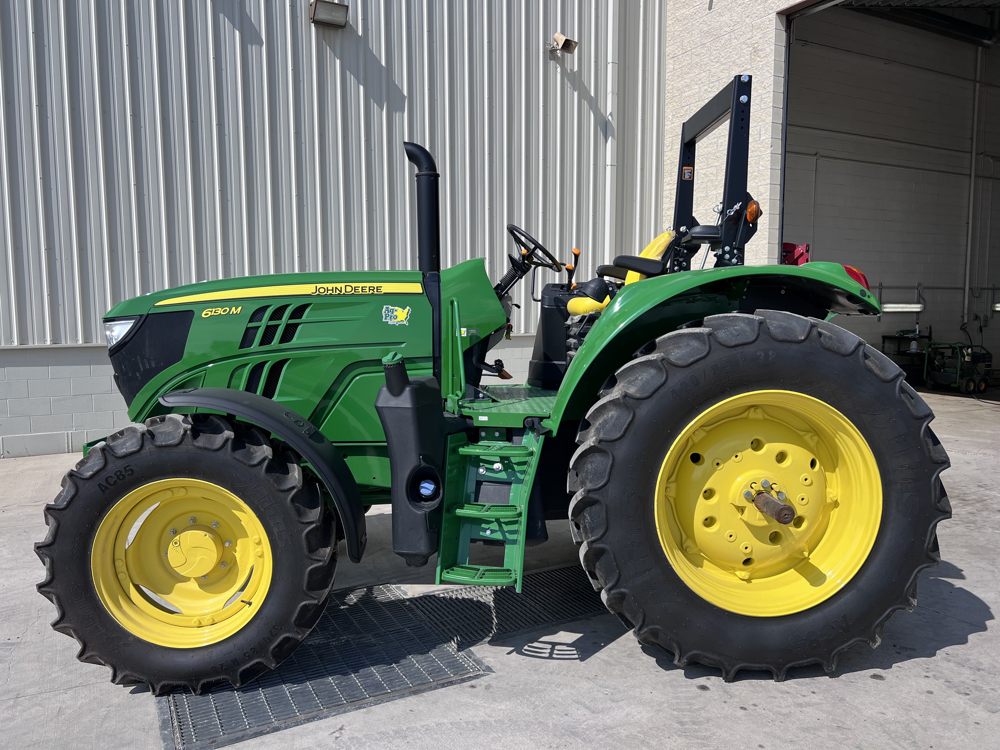 2023 John Deere 6130M Image 1