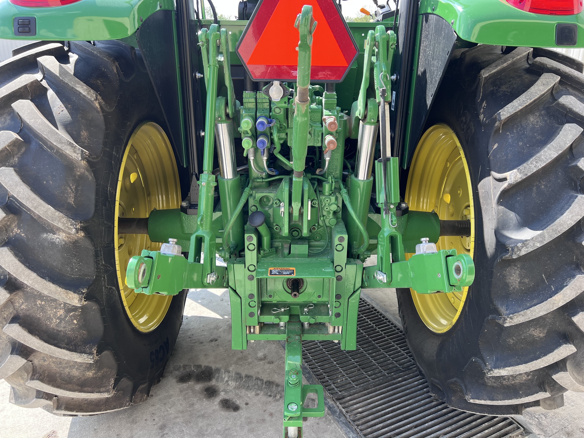 2023 John Deere 6130M Image 4