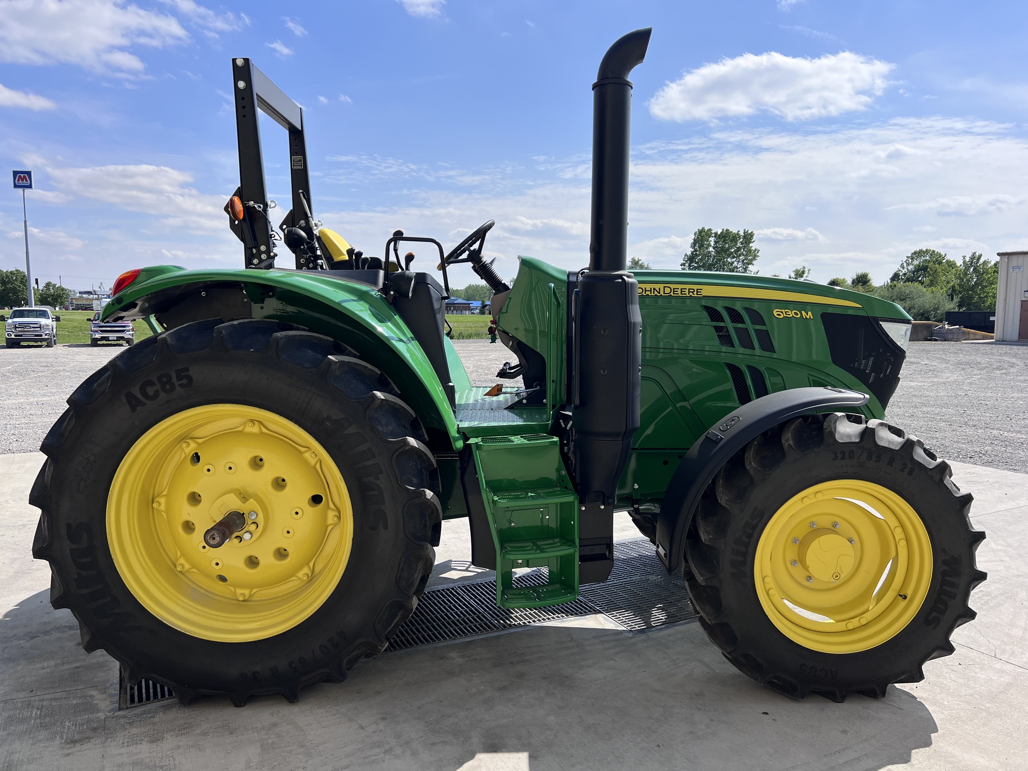 2023 John Deere 6130M Image 6
