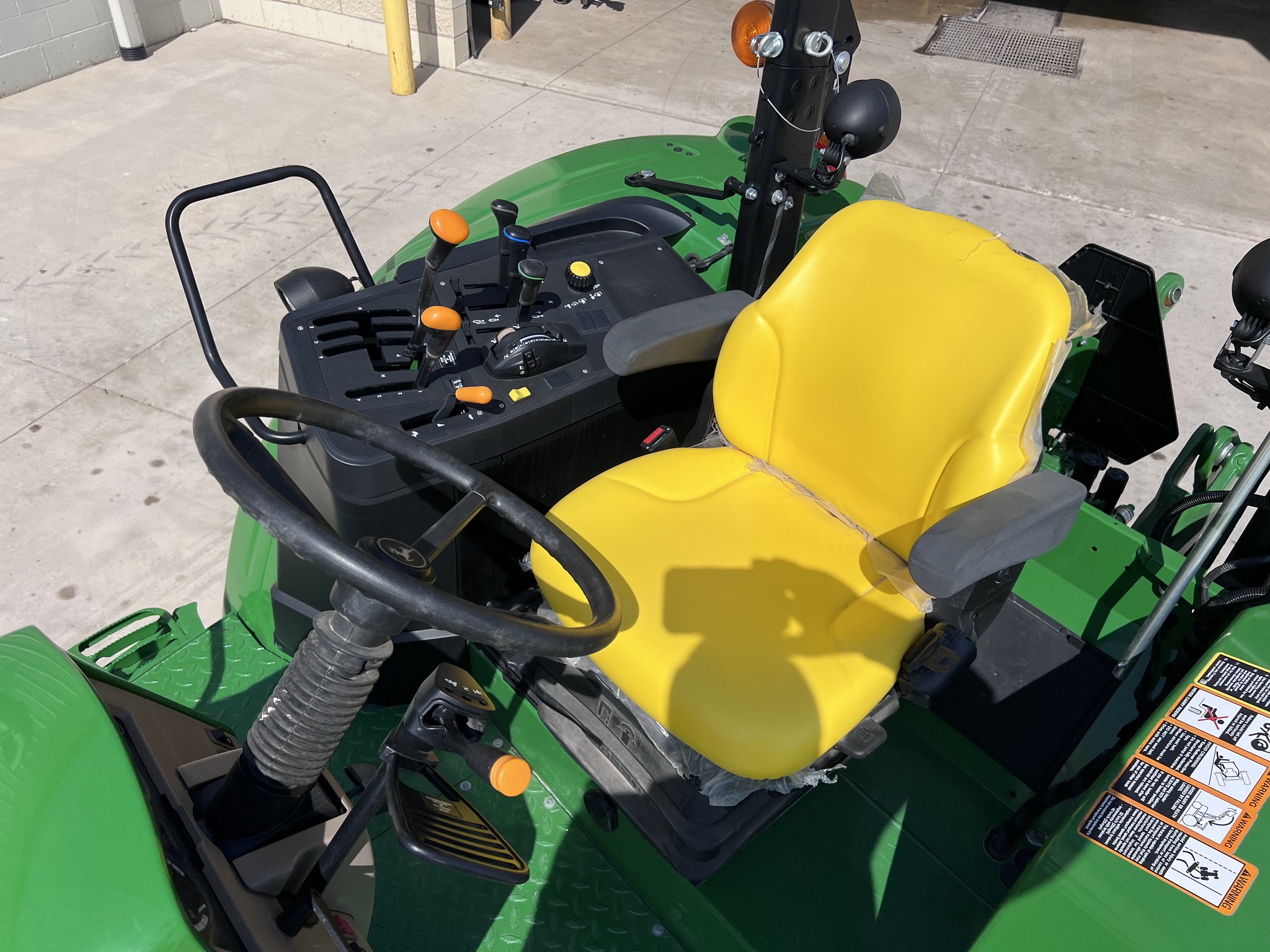 2023 John Deere 6130M Image 15