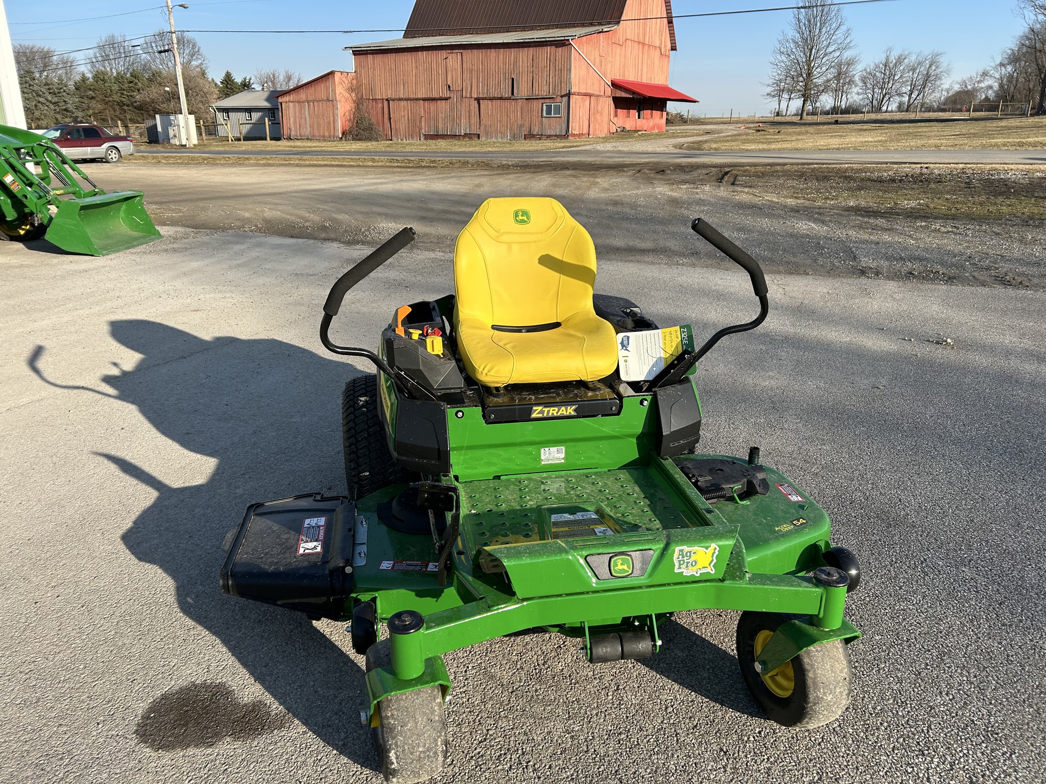 2025 John Deere Z325E Image 1