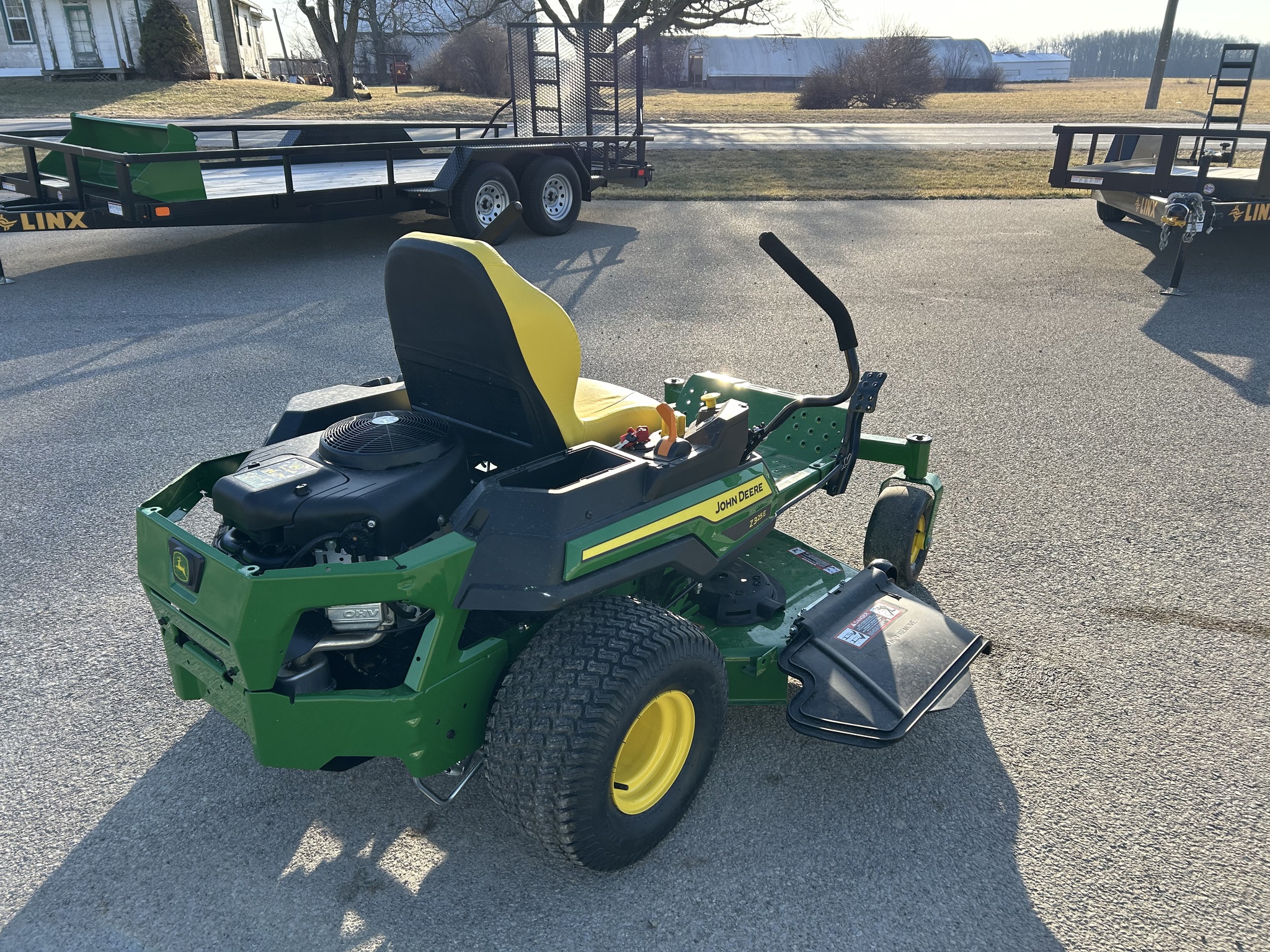 2025 John Deere Z325E Image 7