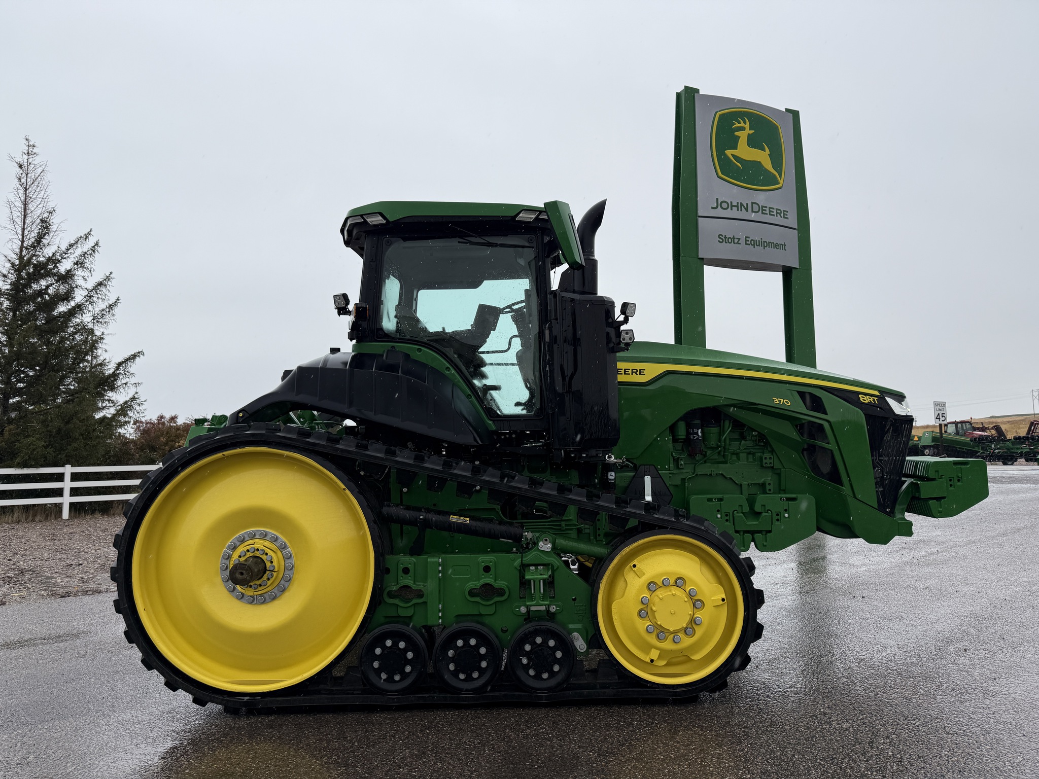 2023 John Deere 8RT 370 Image 6