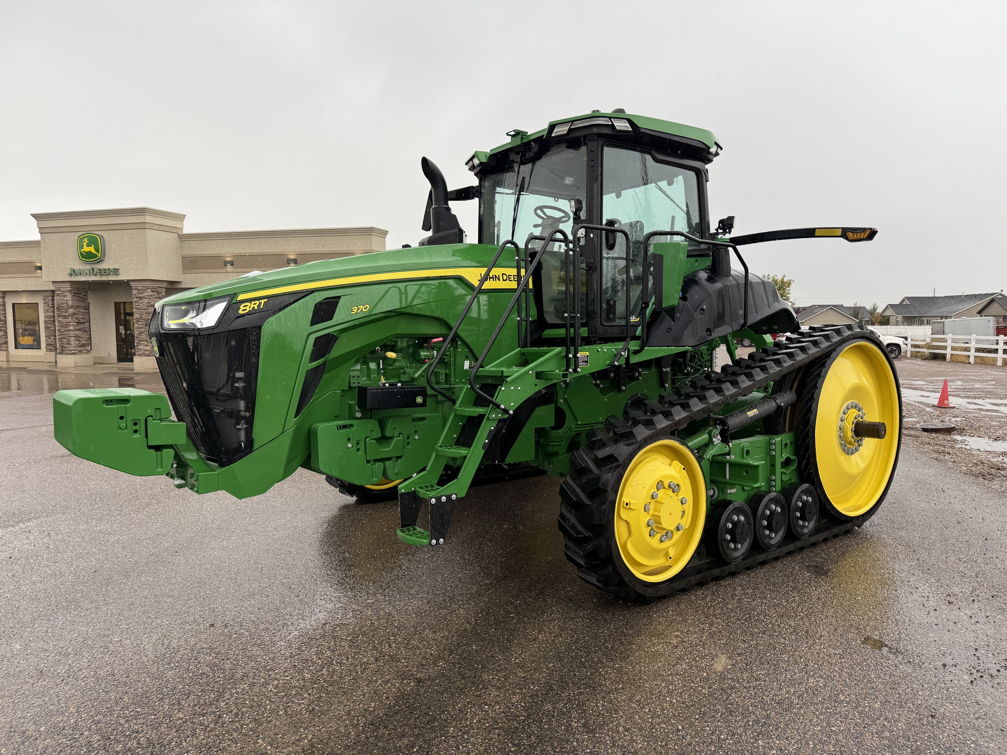 2023 John Deere 8RT 370 Image 1