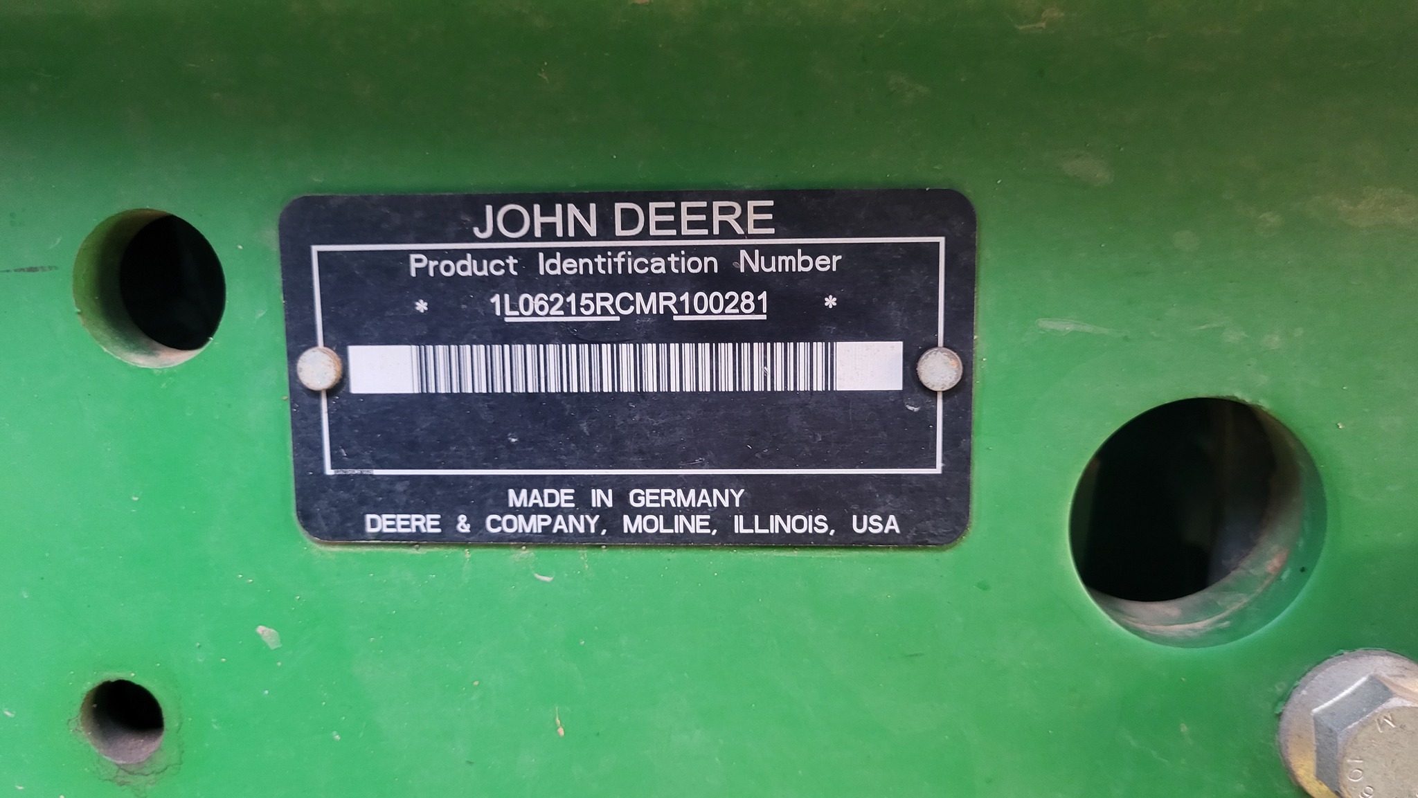 2021 John Deere 6215R Image 12