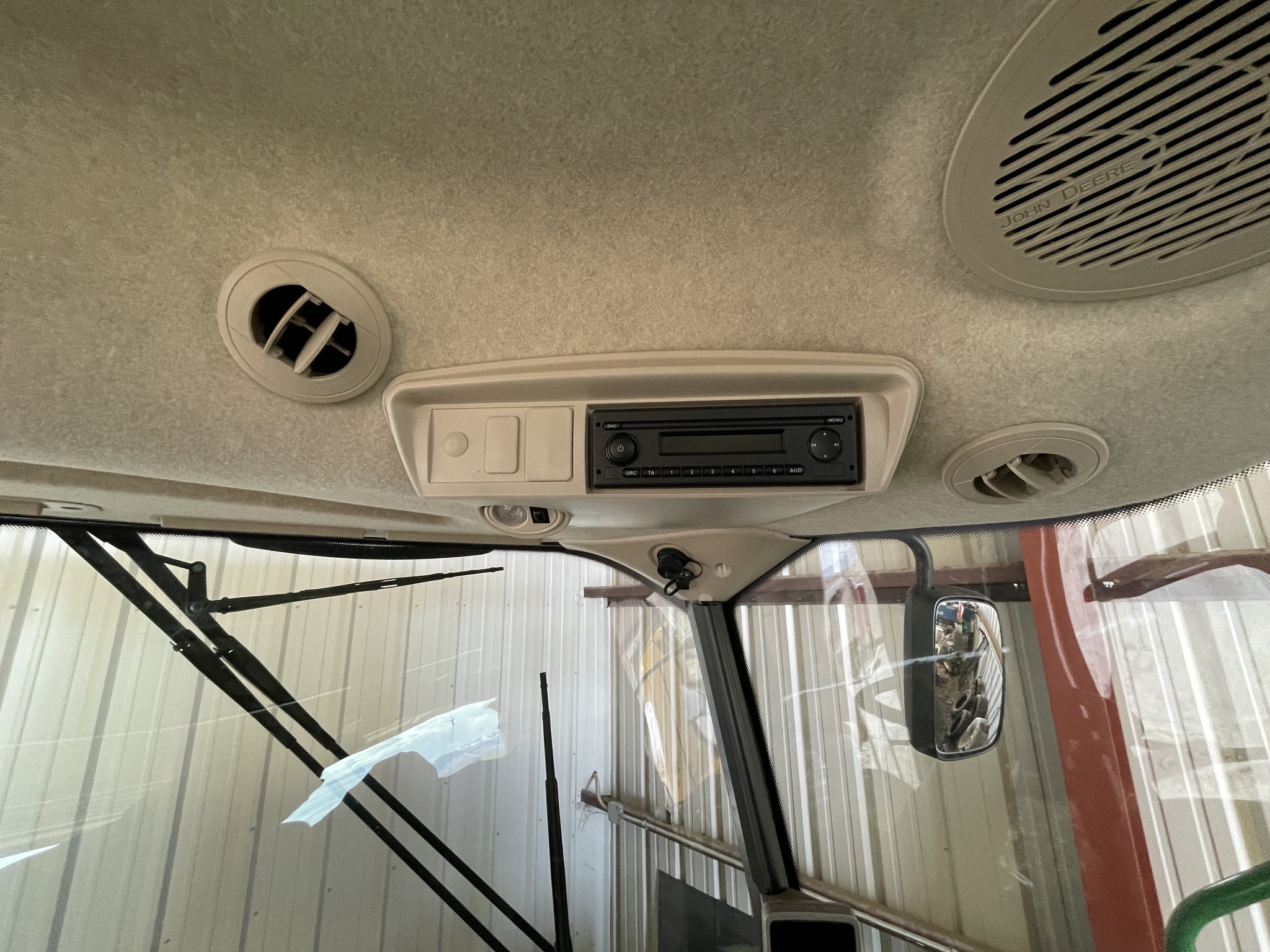 2019 John Deere W235 Image 19