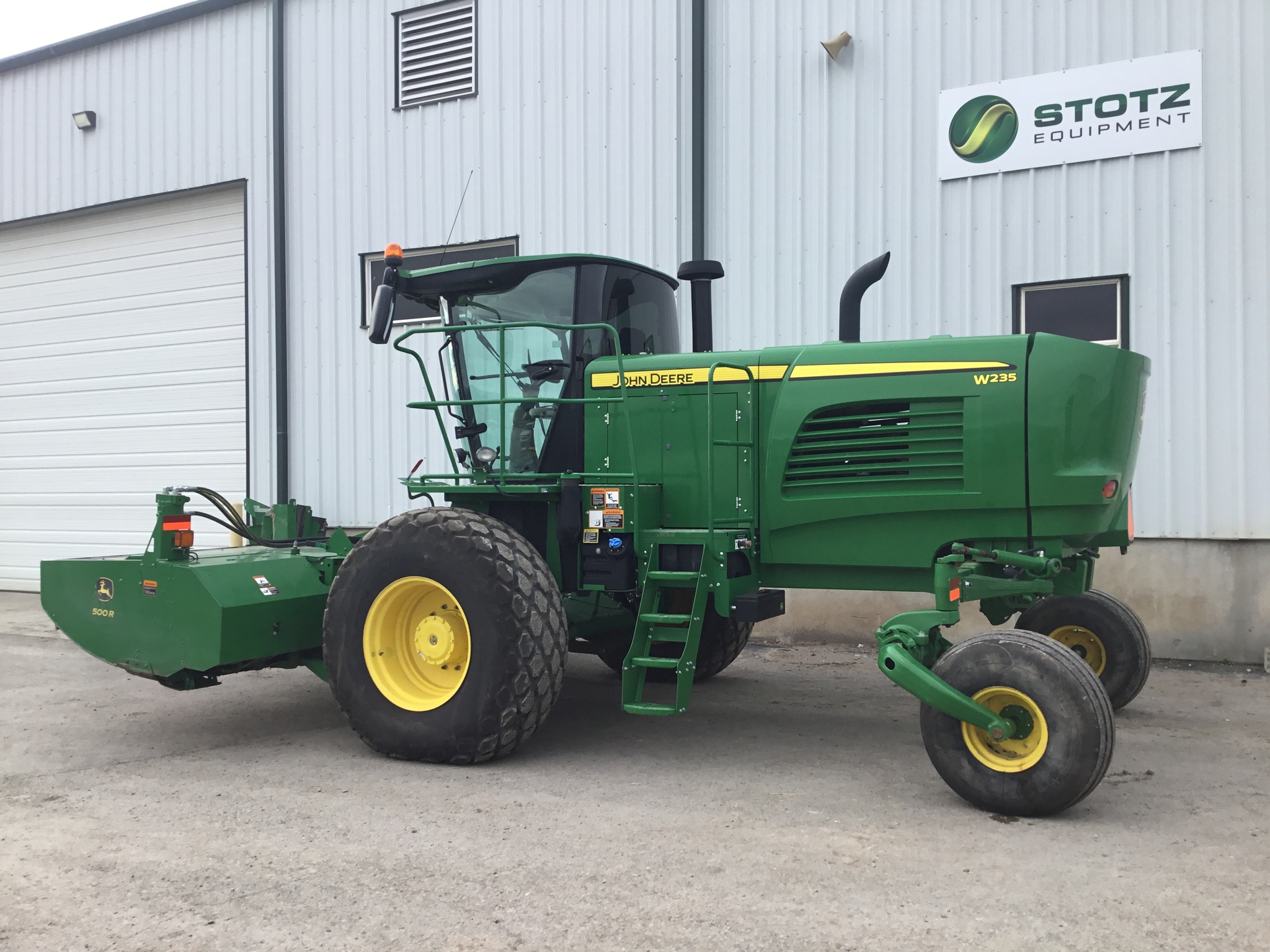 2019 John Deere W235 Image 3