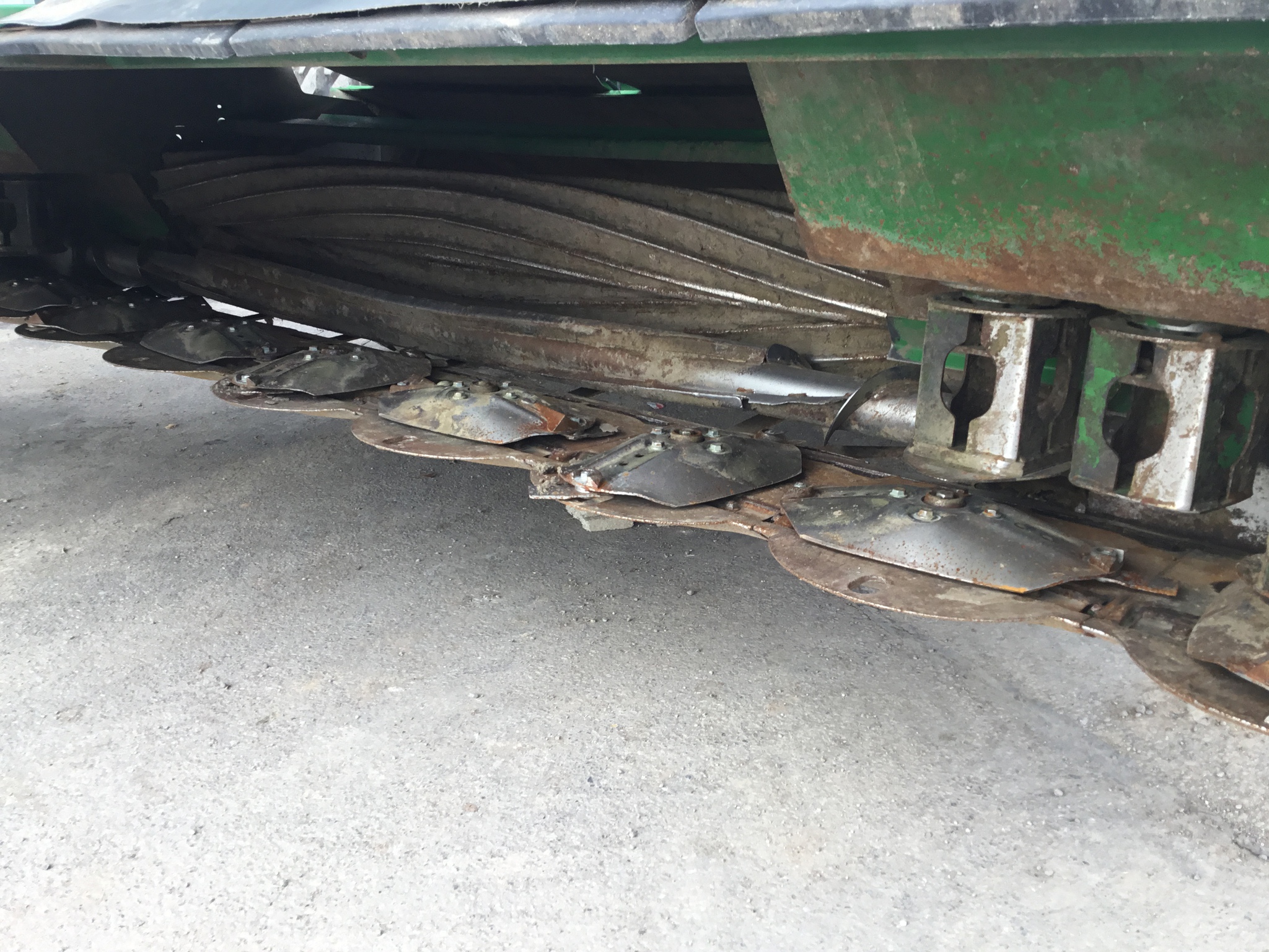 2019 John Deere W235 Image 13